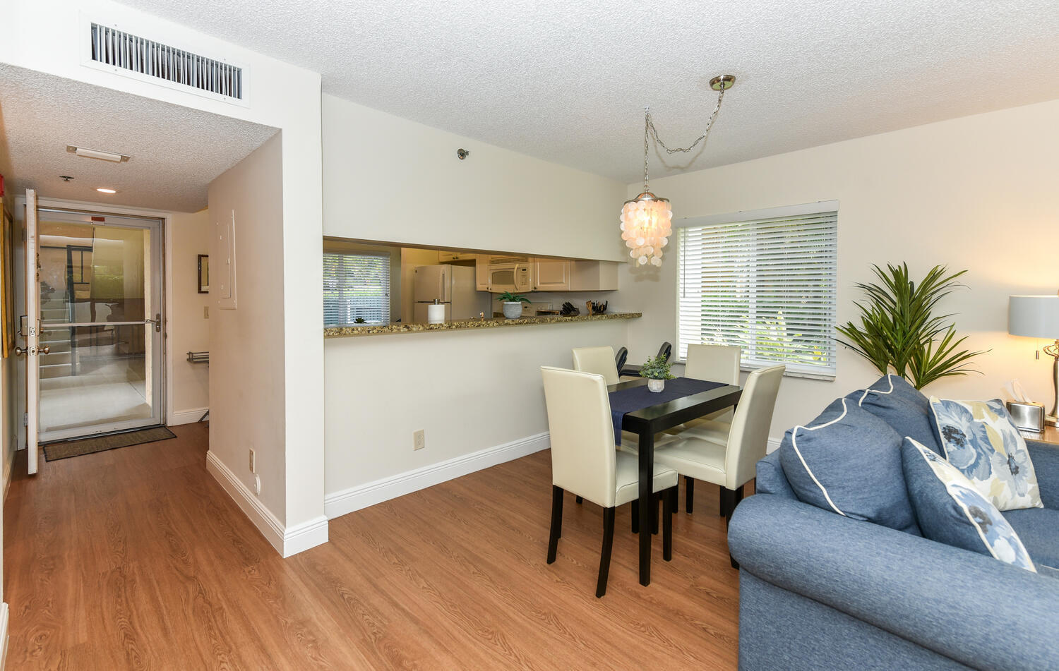 Jupiter Bay East - Residential