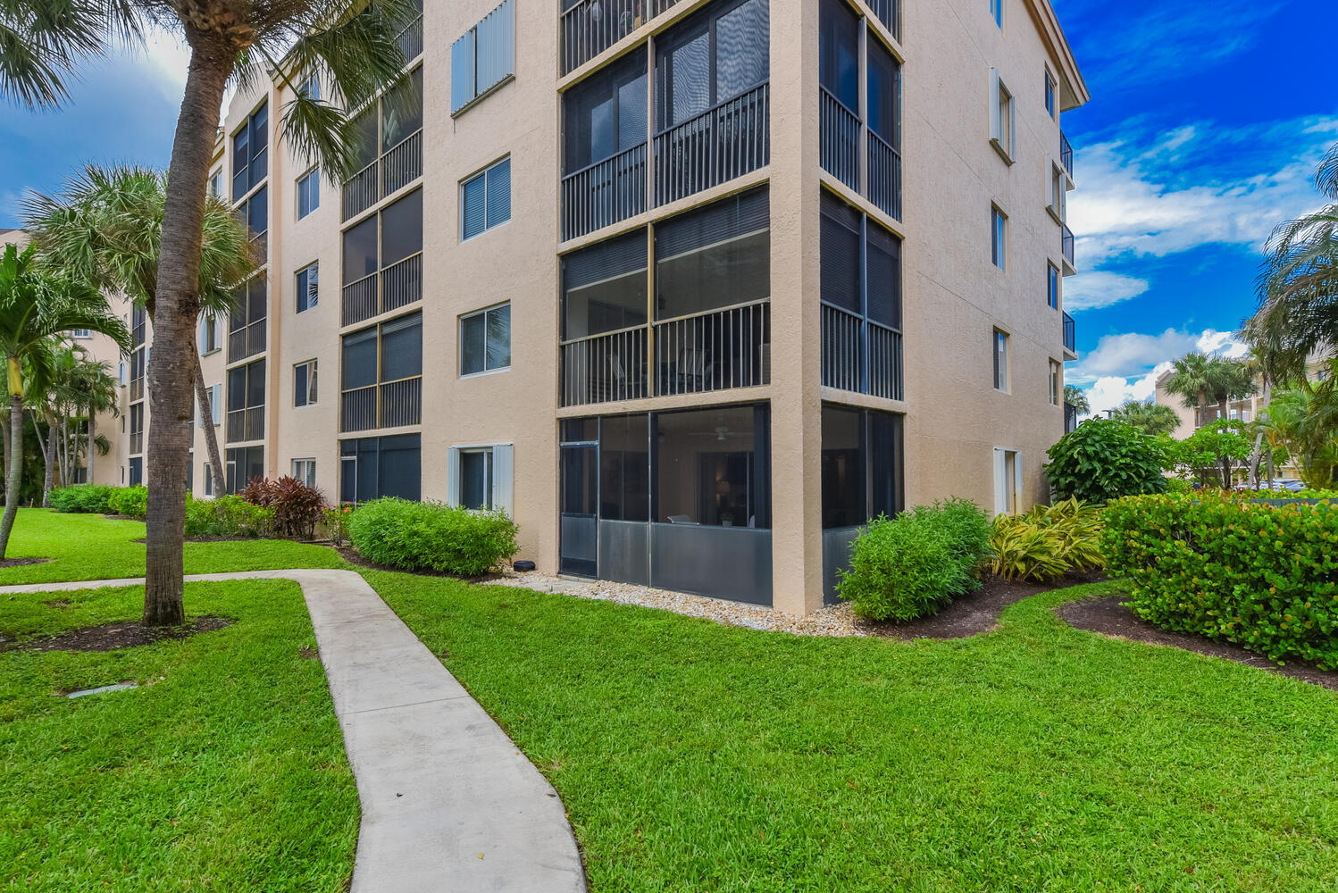 Jupiter Bay East - Residential