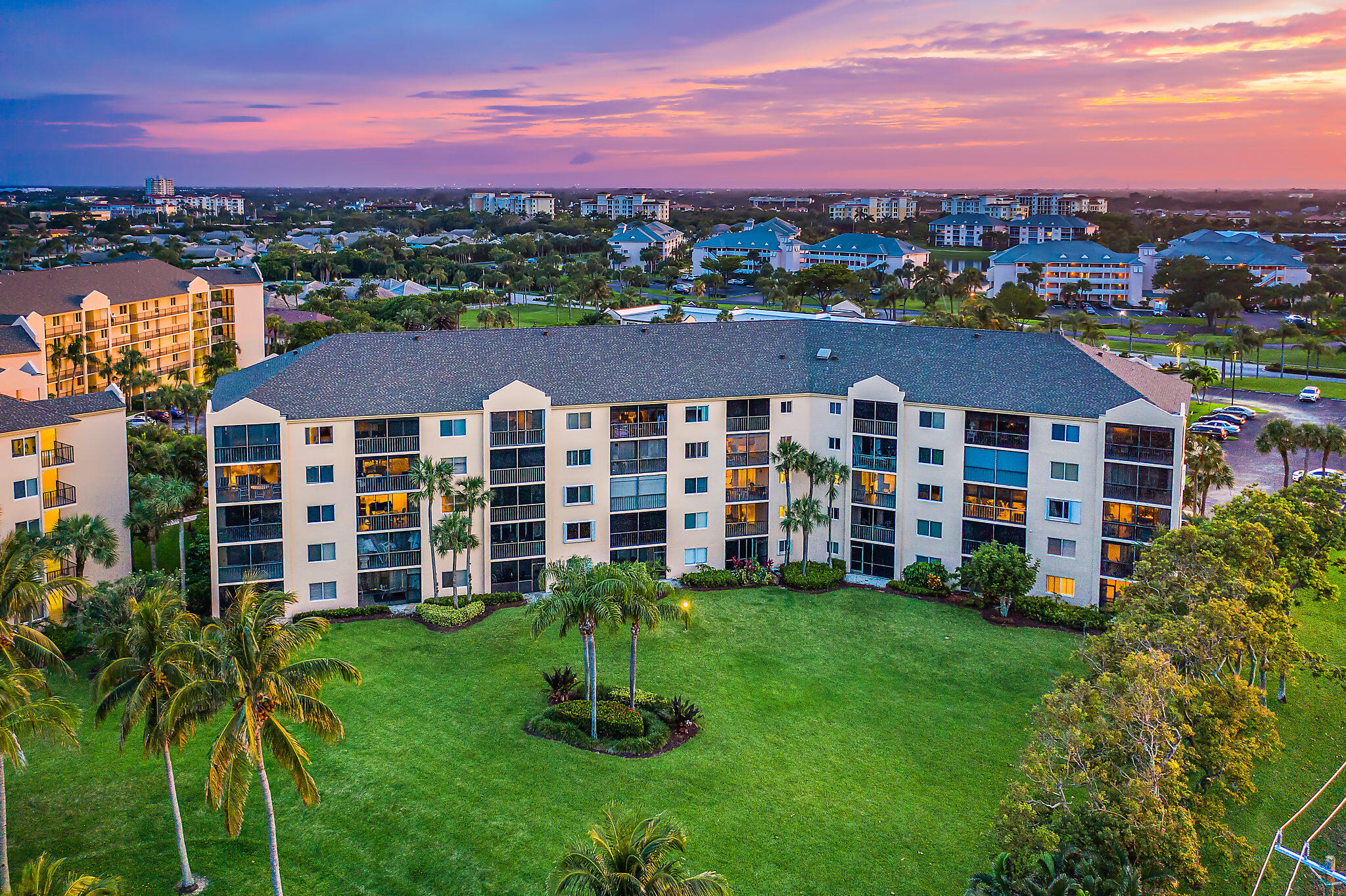 Jupiter Bay East - Residential