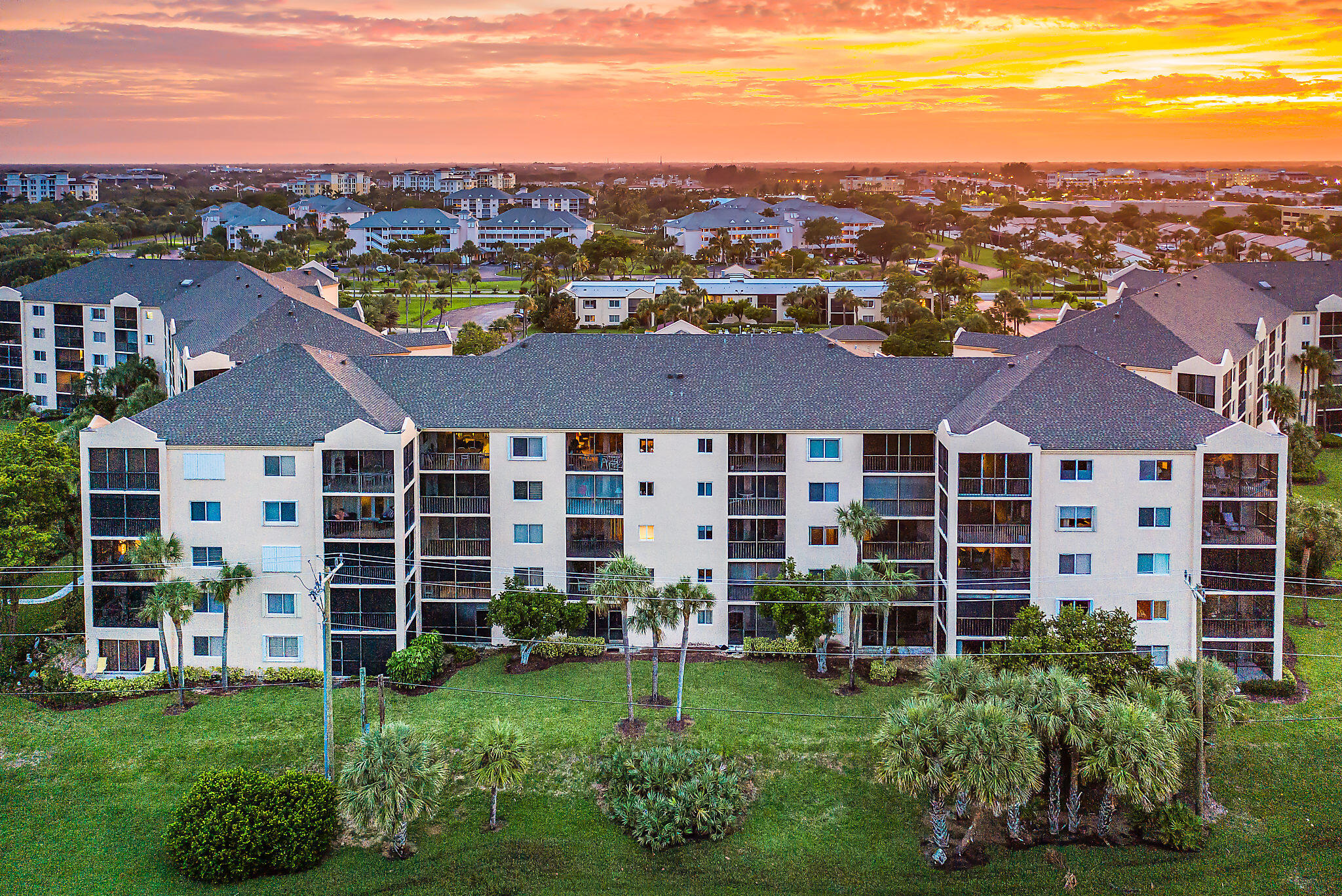 Jupiter Bay East - Residential