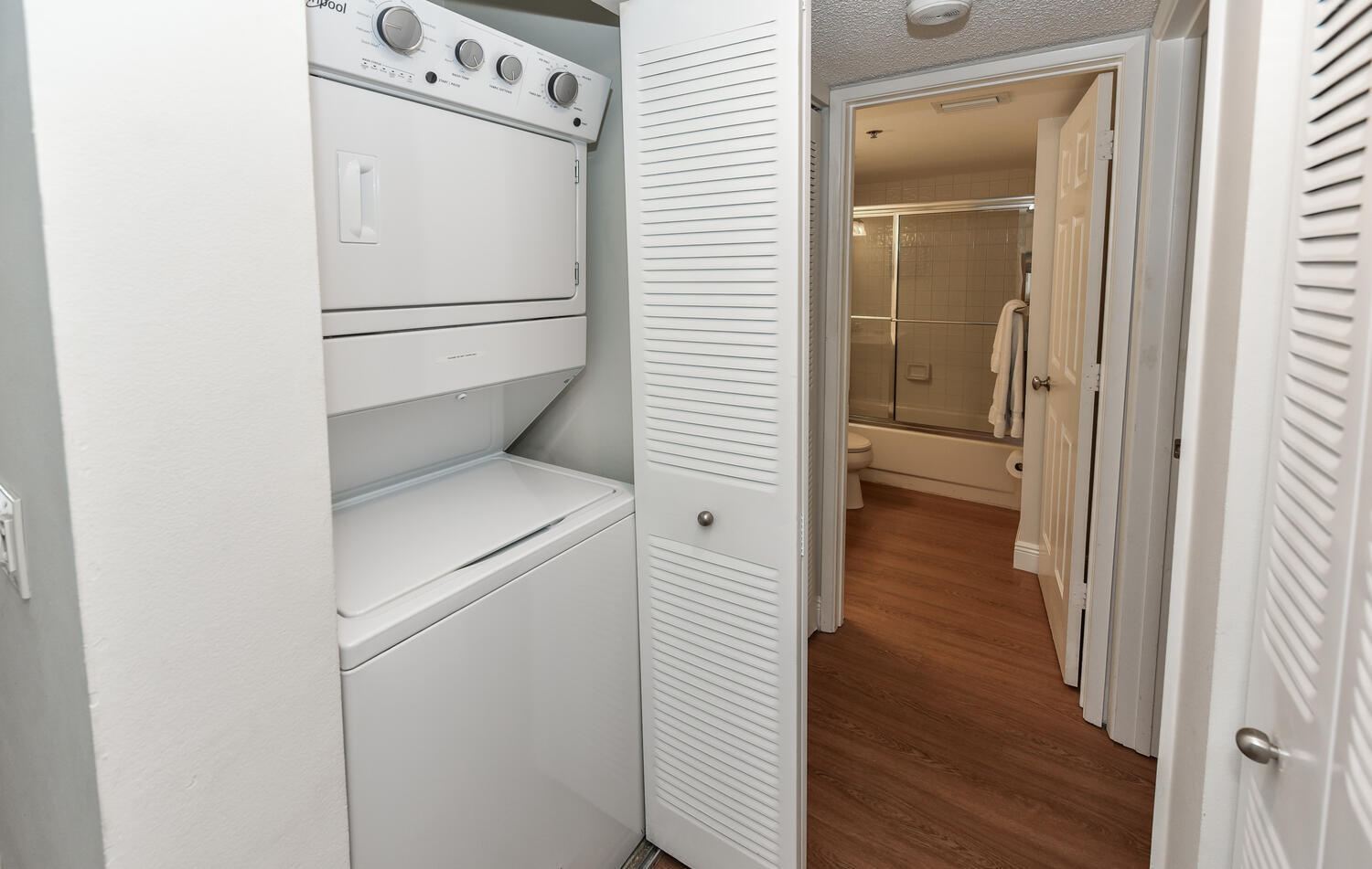 Jupiter Bay East - Residential