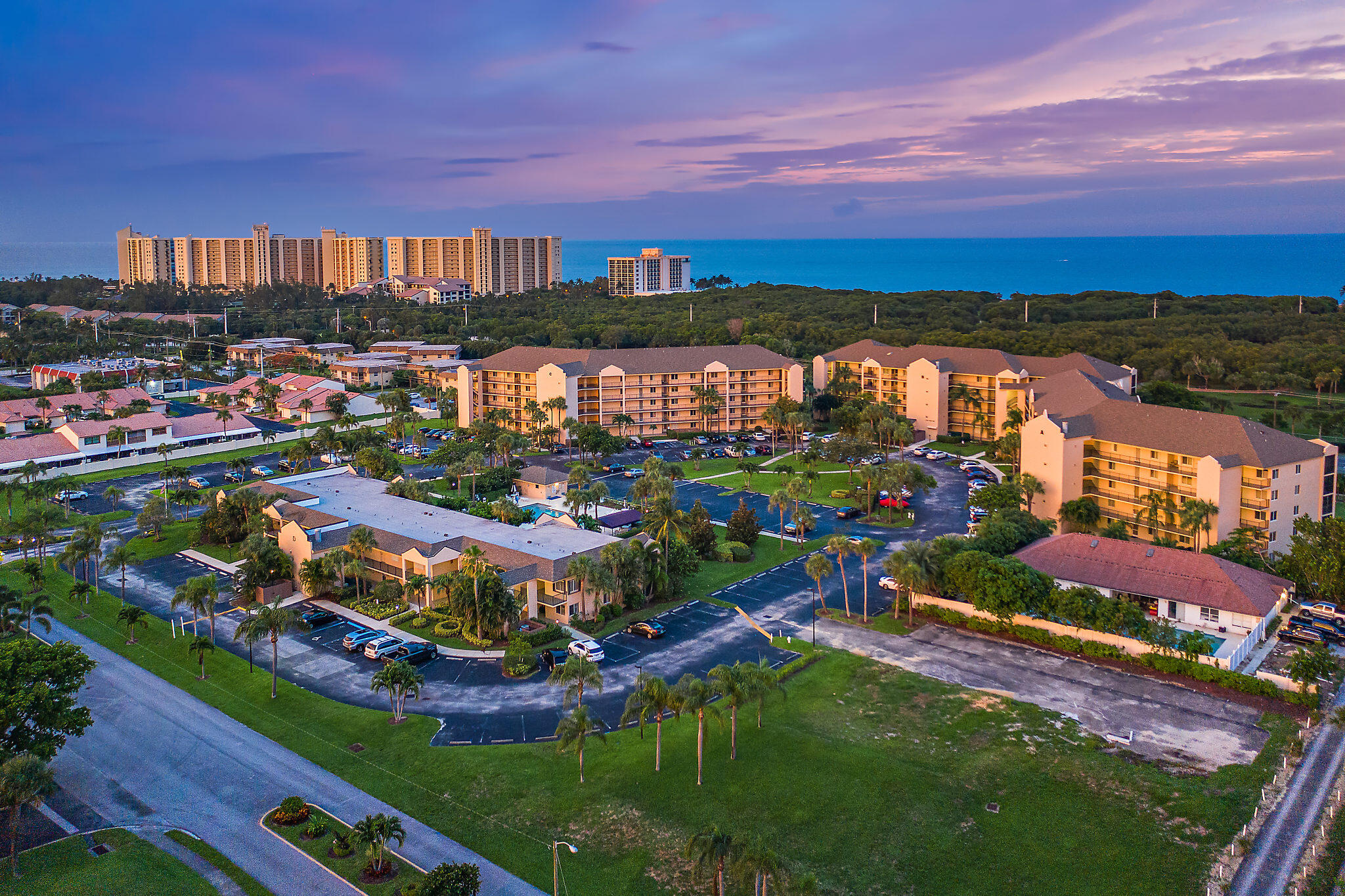 Jupiter Bay East - Residential