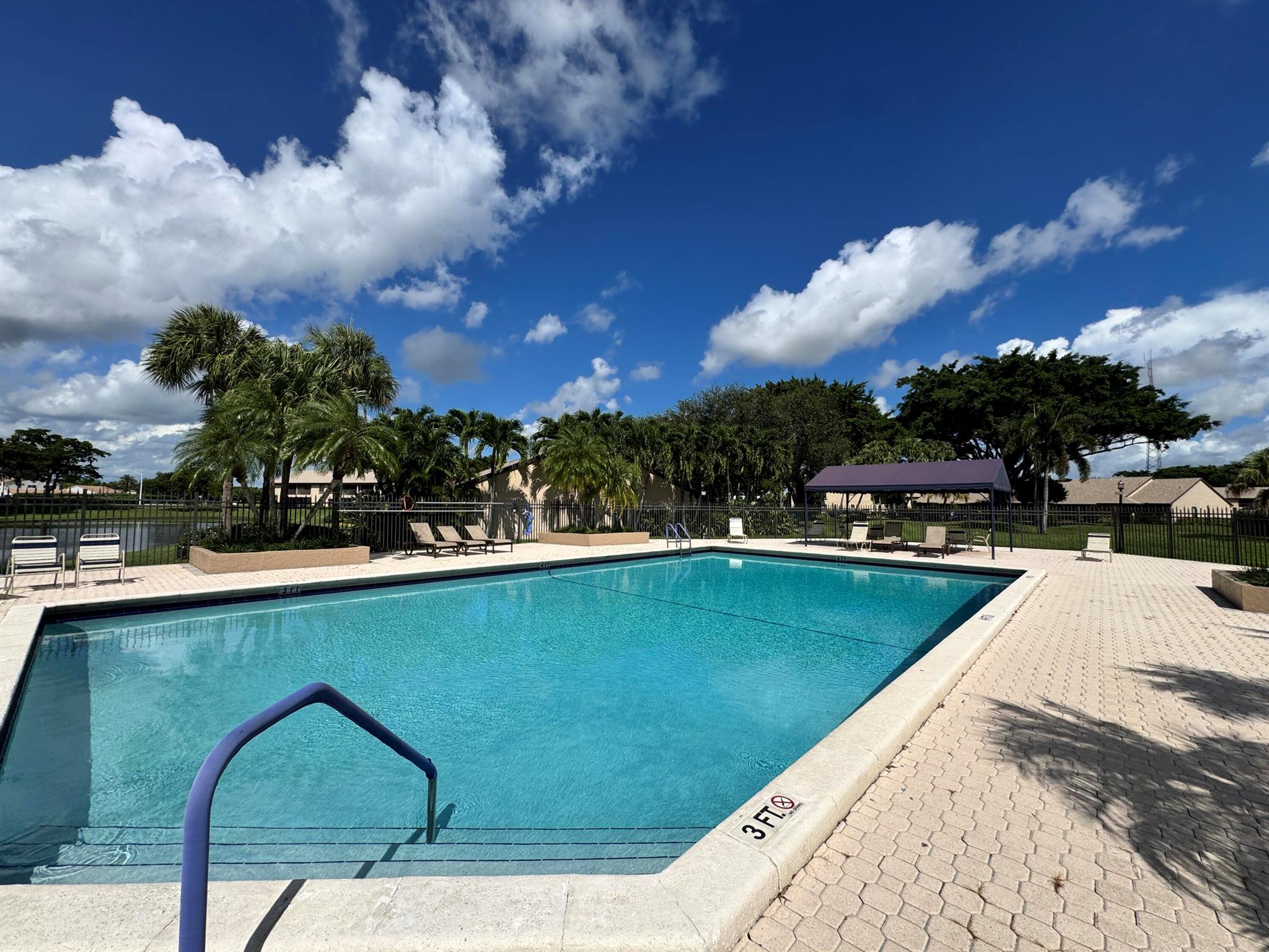 BOCA GLADES CONDO A THRU - Residential