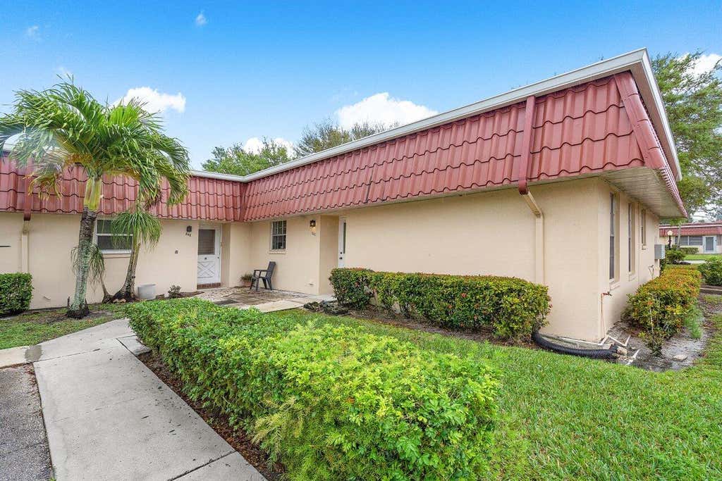 Photo of 846 Salem Lane, Lake Worth, FL 33467 (MLS # R10967421)