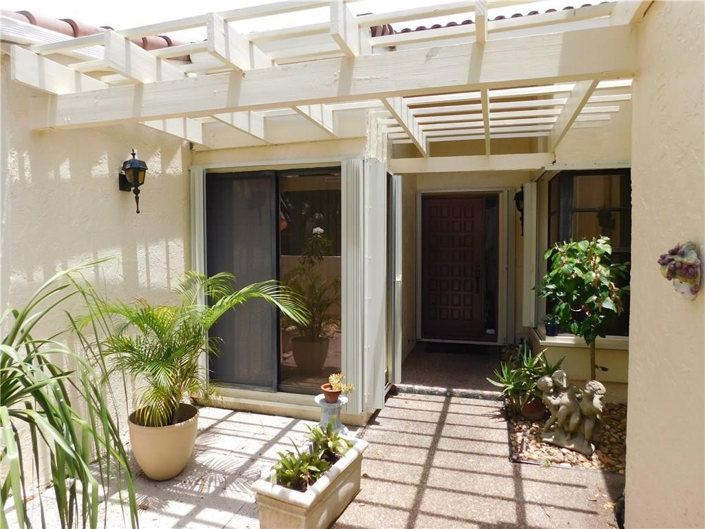 Villas on the Green - Residential