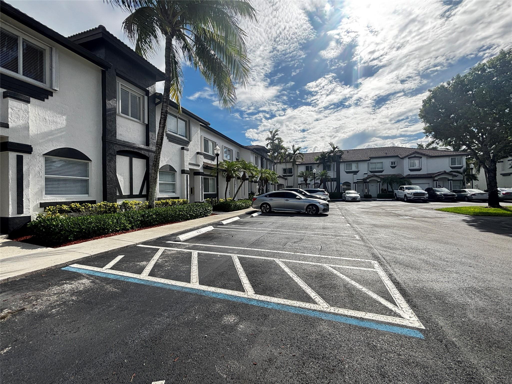 TOWNGATE - Residential