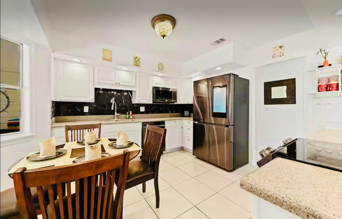 HYPOLUXO VILLAGE 1 - Residential