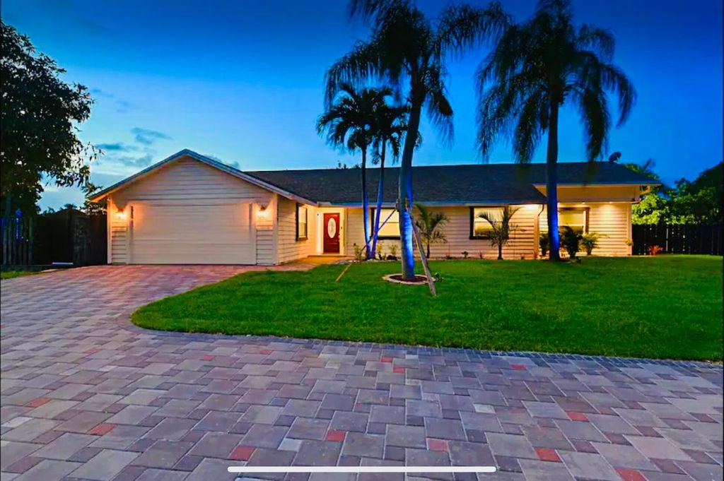 Photo of 3229 Starboard Drive, Lake Worth, FL 33462 (MLS # R11131282)