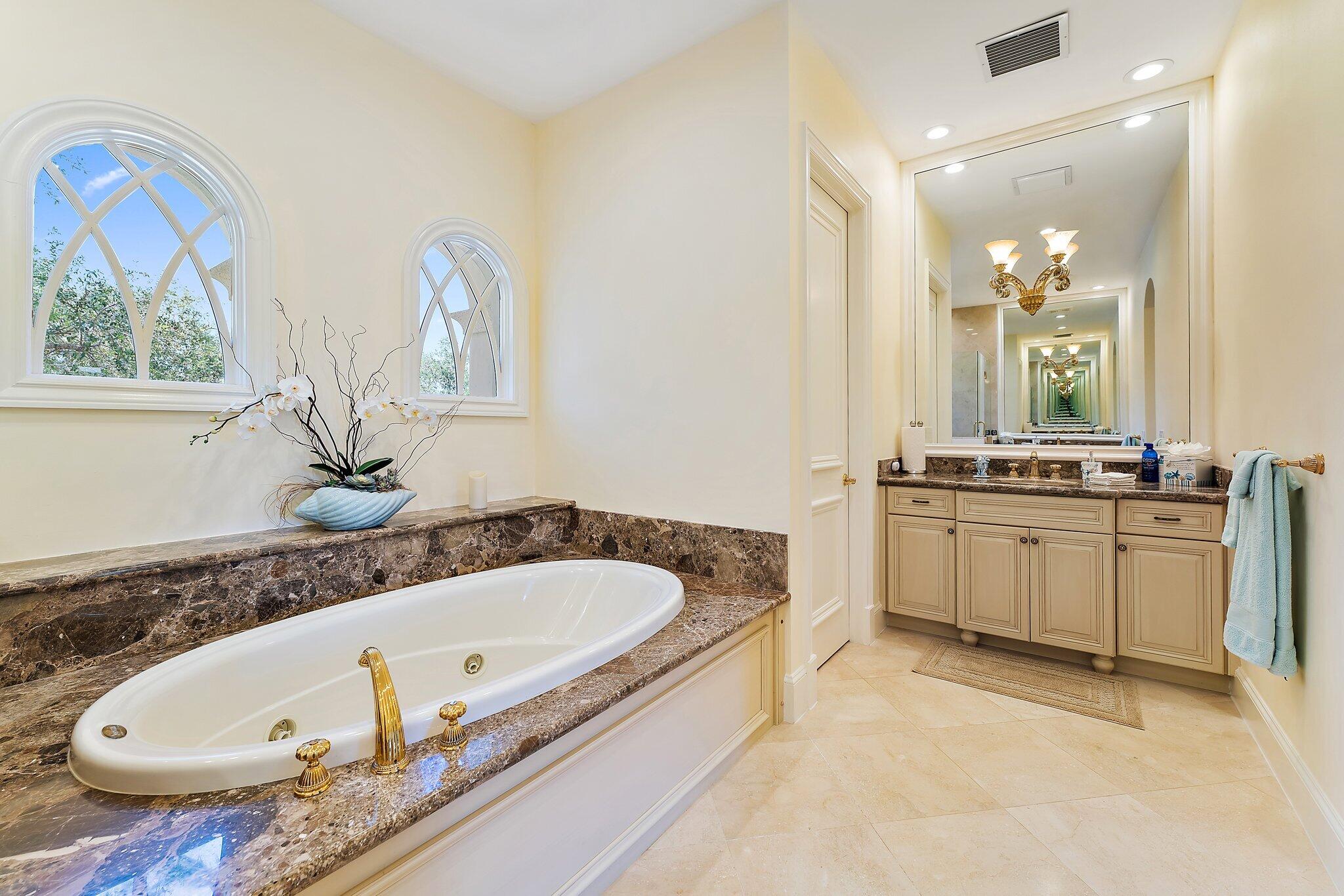 OLD PALM 5 - Residential