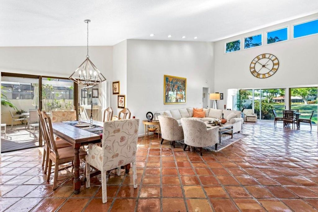 Photo of 19 Glens Drive W, Boynton Beach, FL 33436 (MLS # R11074152)