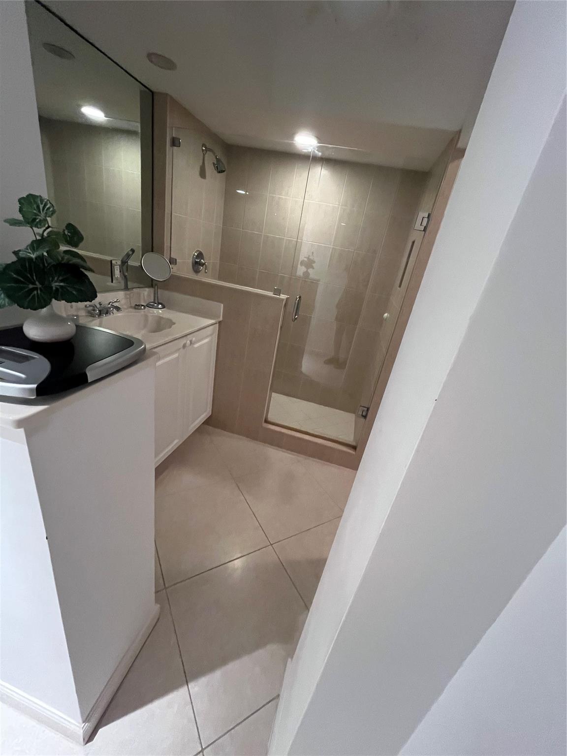 Tiara East Condominium - Residential