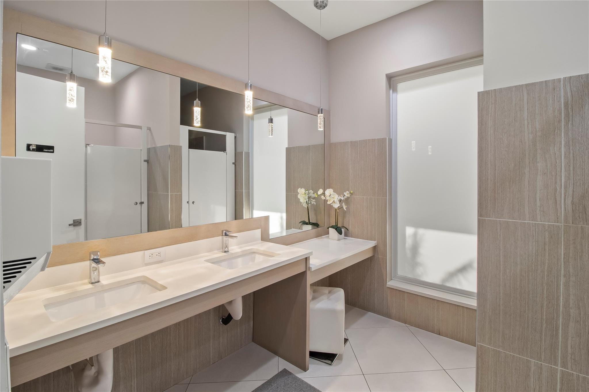 Tiara East Condominium - Residential