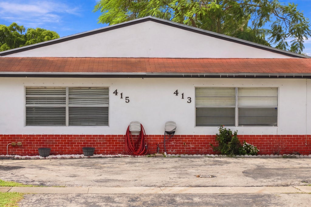 Photo of 413 SW 61ST Terrace, Margate, FL 33068 (MLS # B26094477)