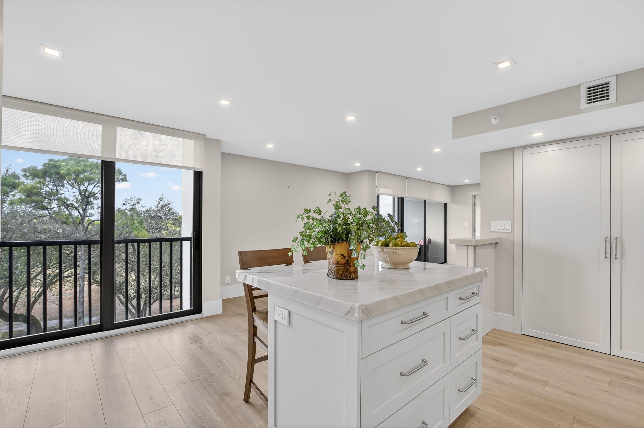 Lakewood Midrise - Residential