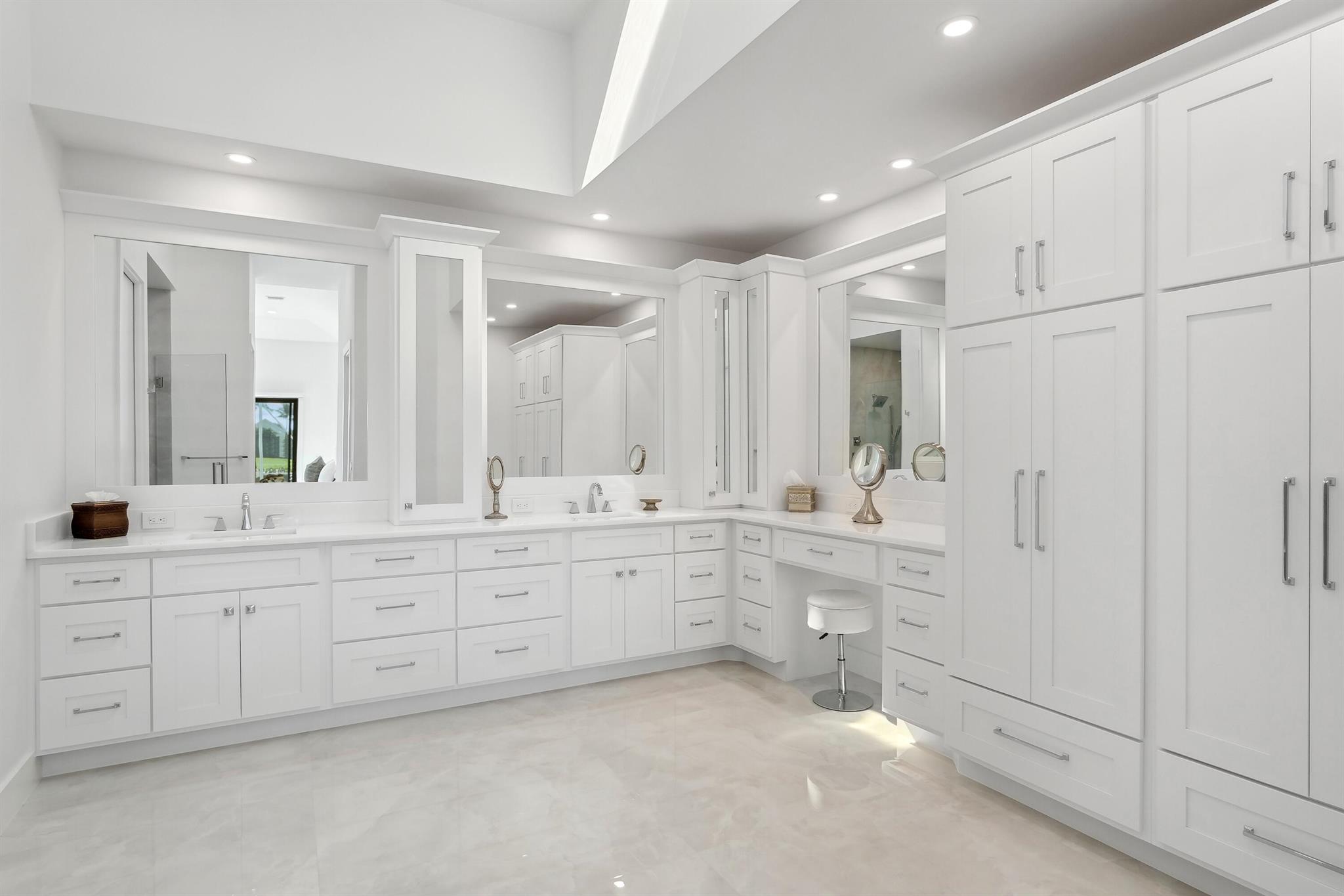 SAILFISH POINT - Residential