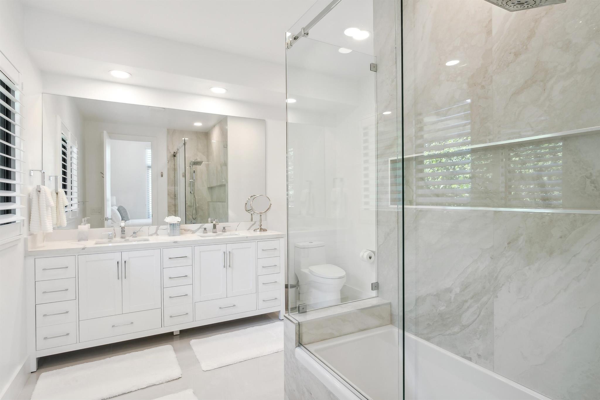 SAILFISH POINT - Residential