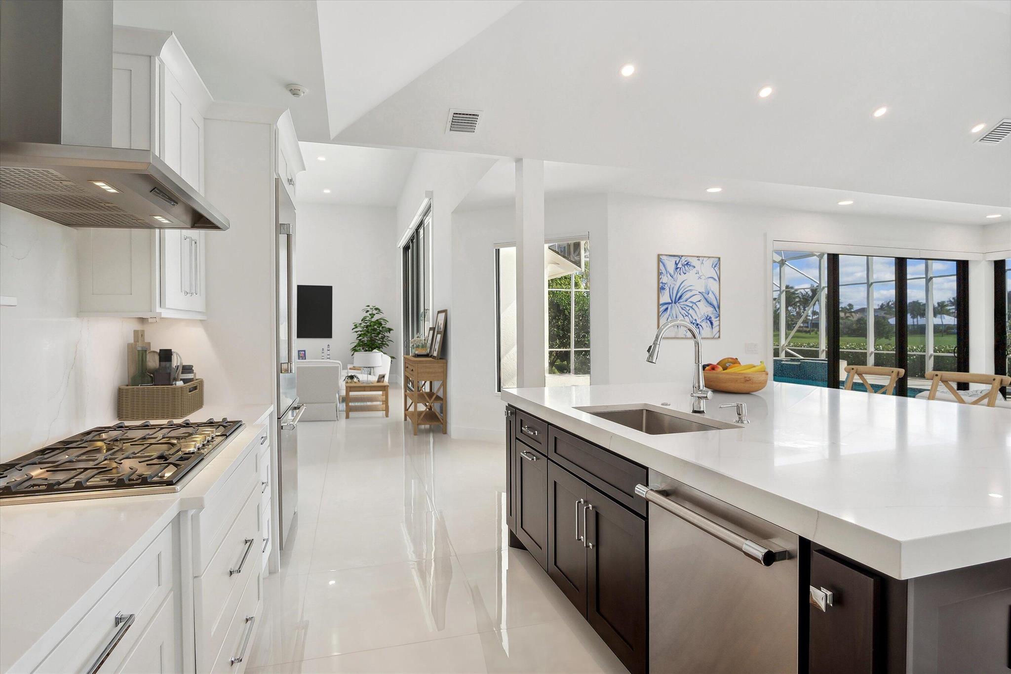 SAILFISH POINT - Residential