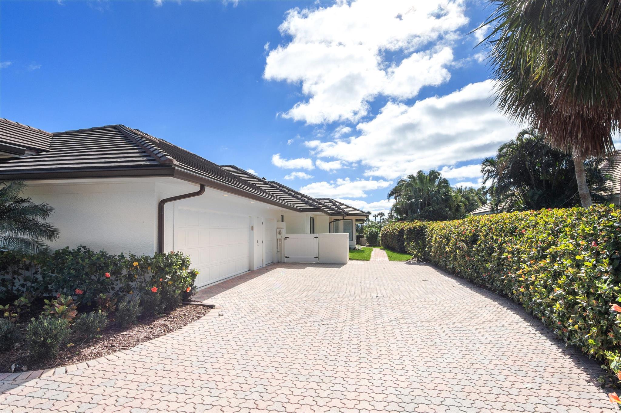 SAILFISH POINT - Residential