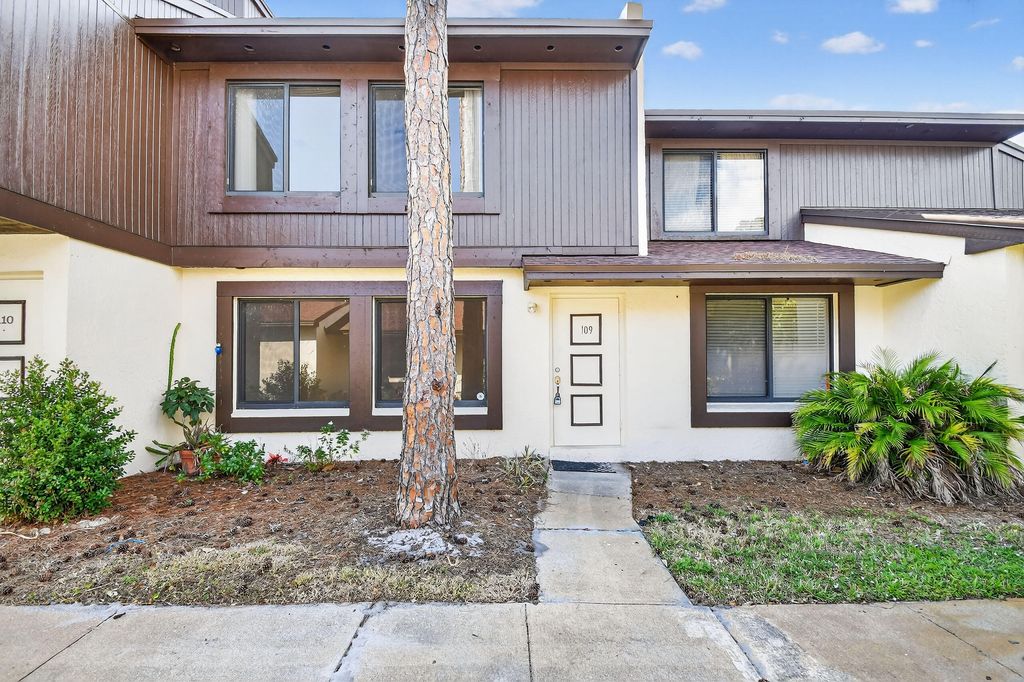 Photo of 5352 Bosque Lane #109, West Palm Beach, FL 33415 (MLS # R11165290)