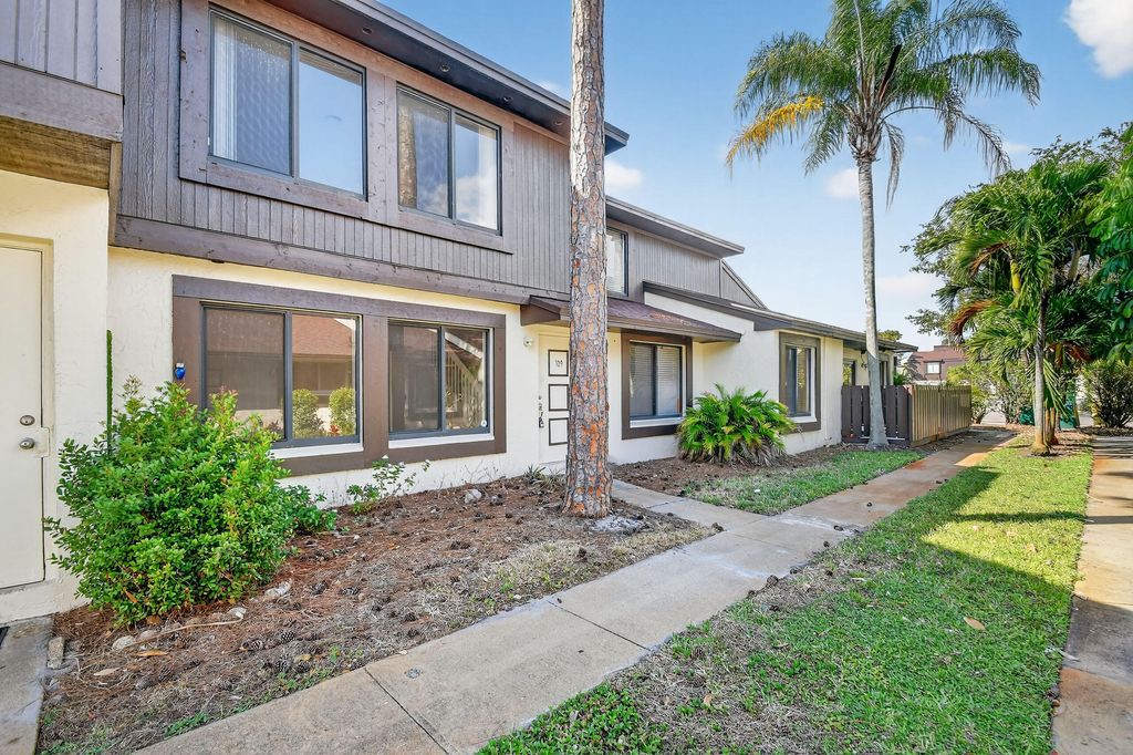 Photo of 5352 Bosque Lane #109, West Palm Beach, FL 33415 (MLS # R11165290)