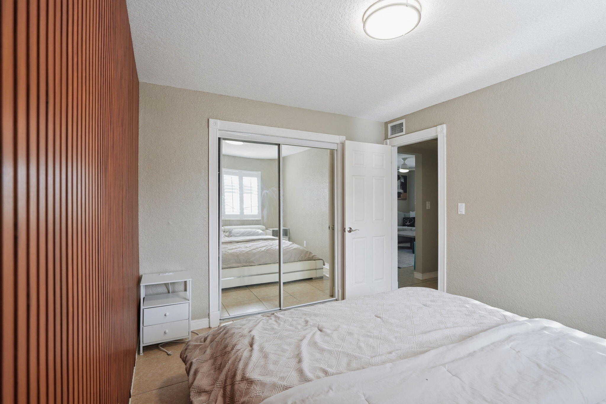 OAKLAND PARK - Residential Income