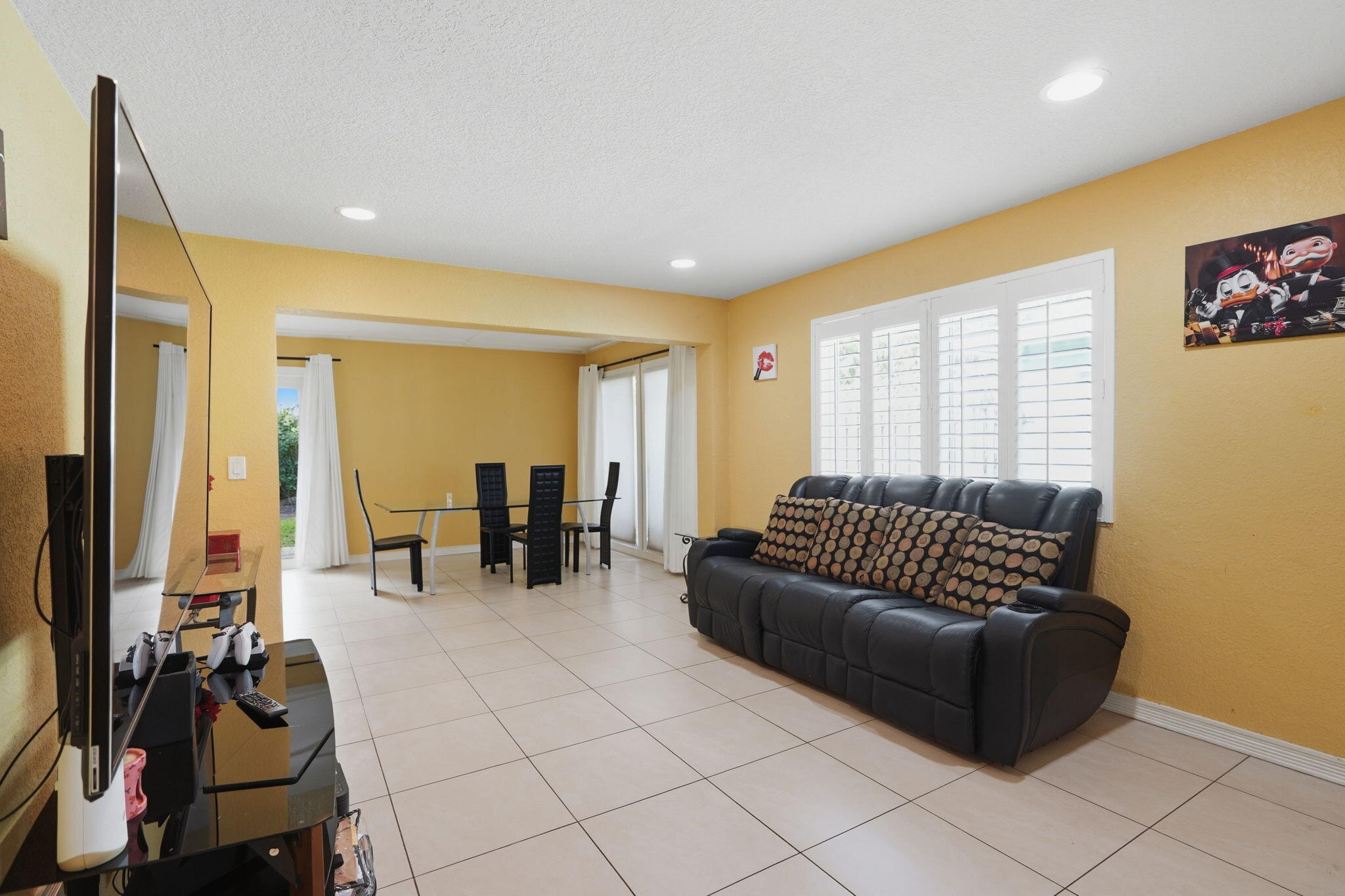 OAKLAND PARK - Residential Income