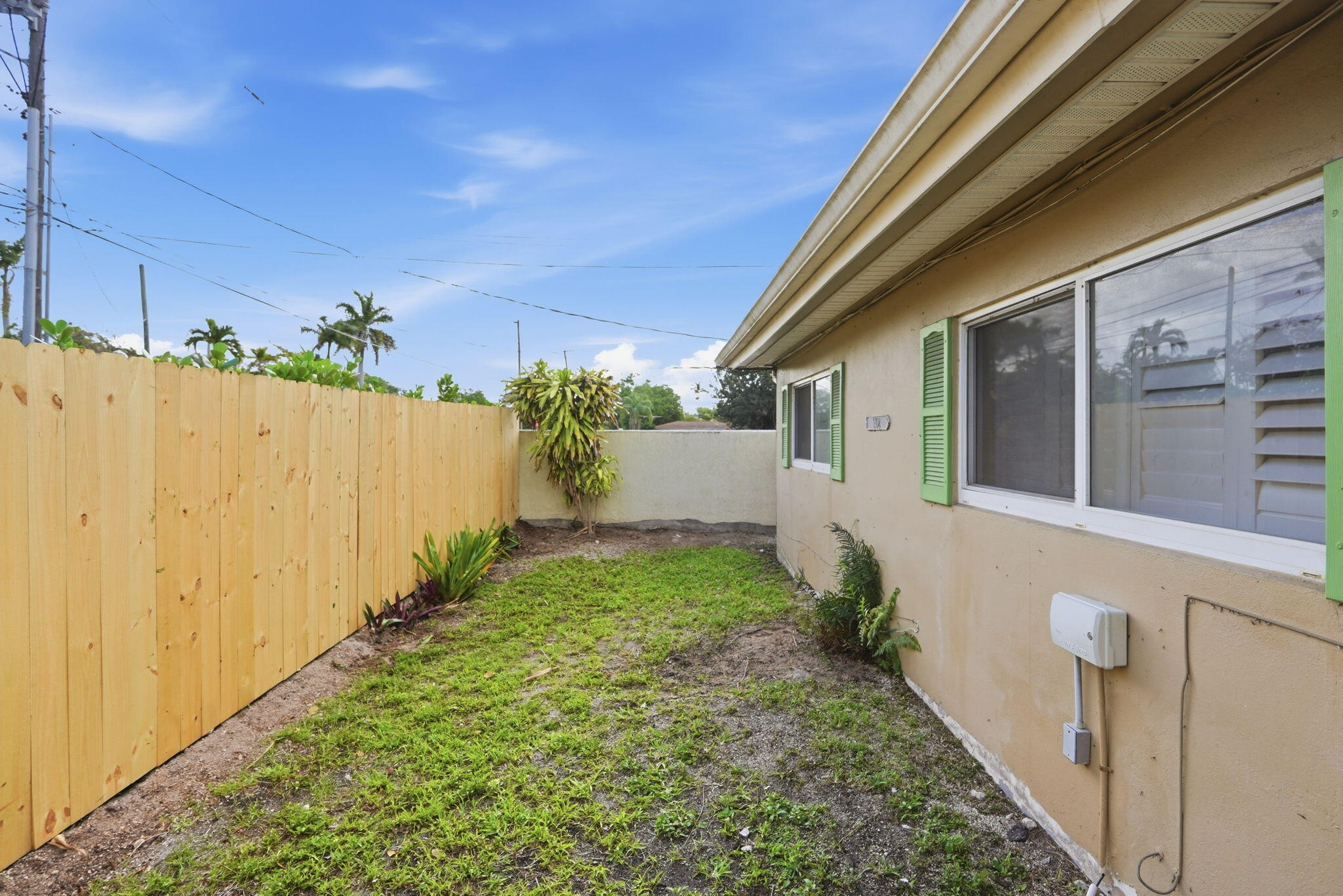 OAKLAND PARK - Residential Income