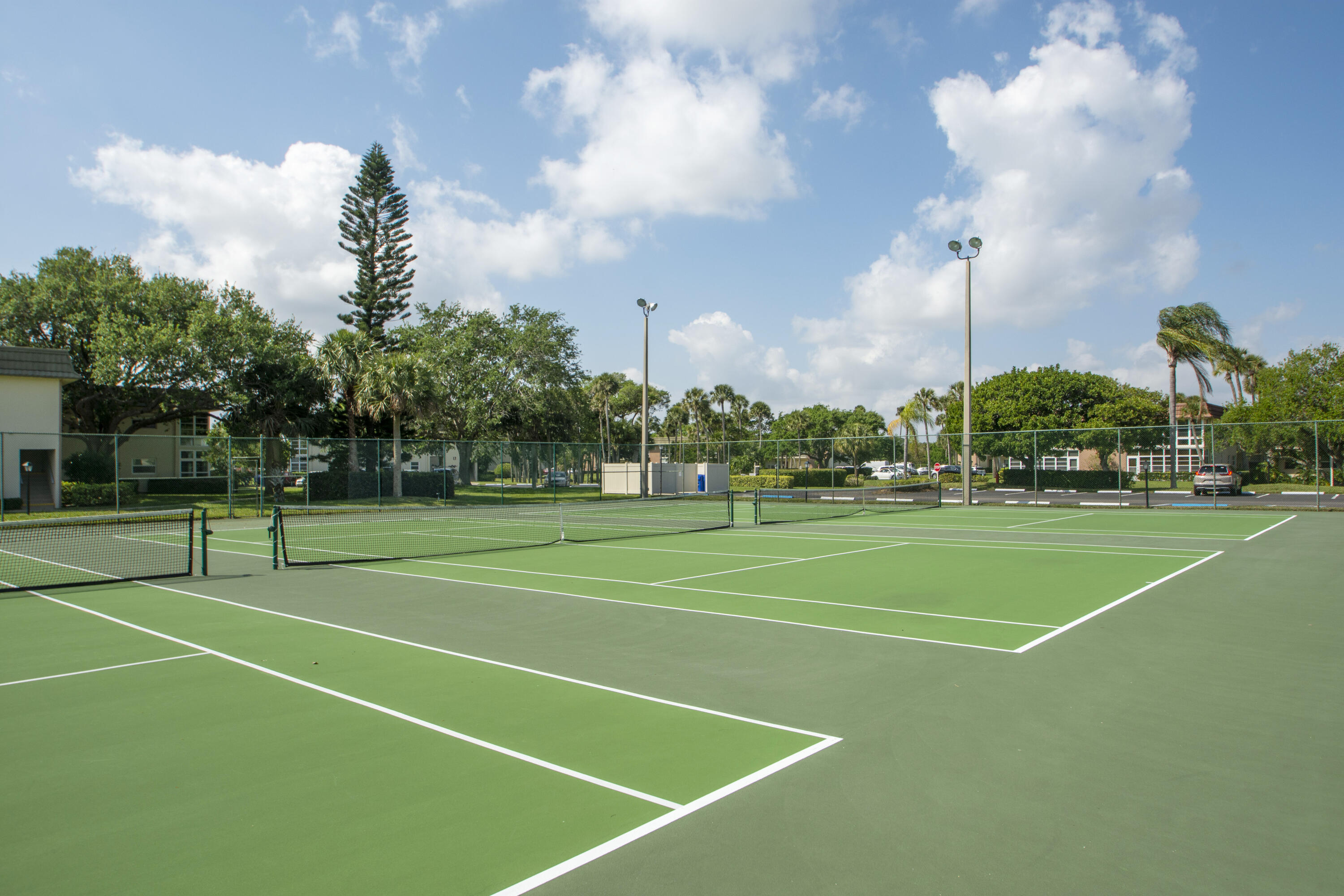 VISTA ROYALE PHASE IV BLDGS 83-111 - Residential