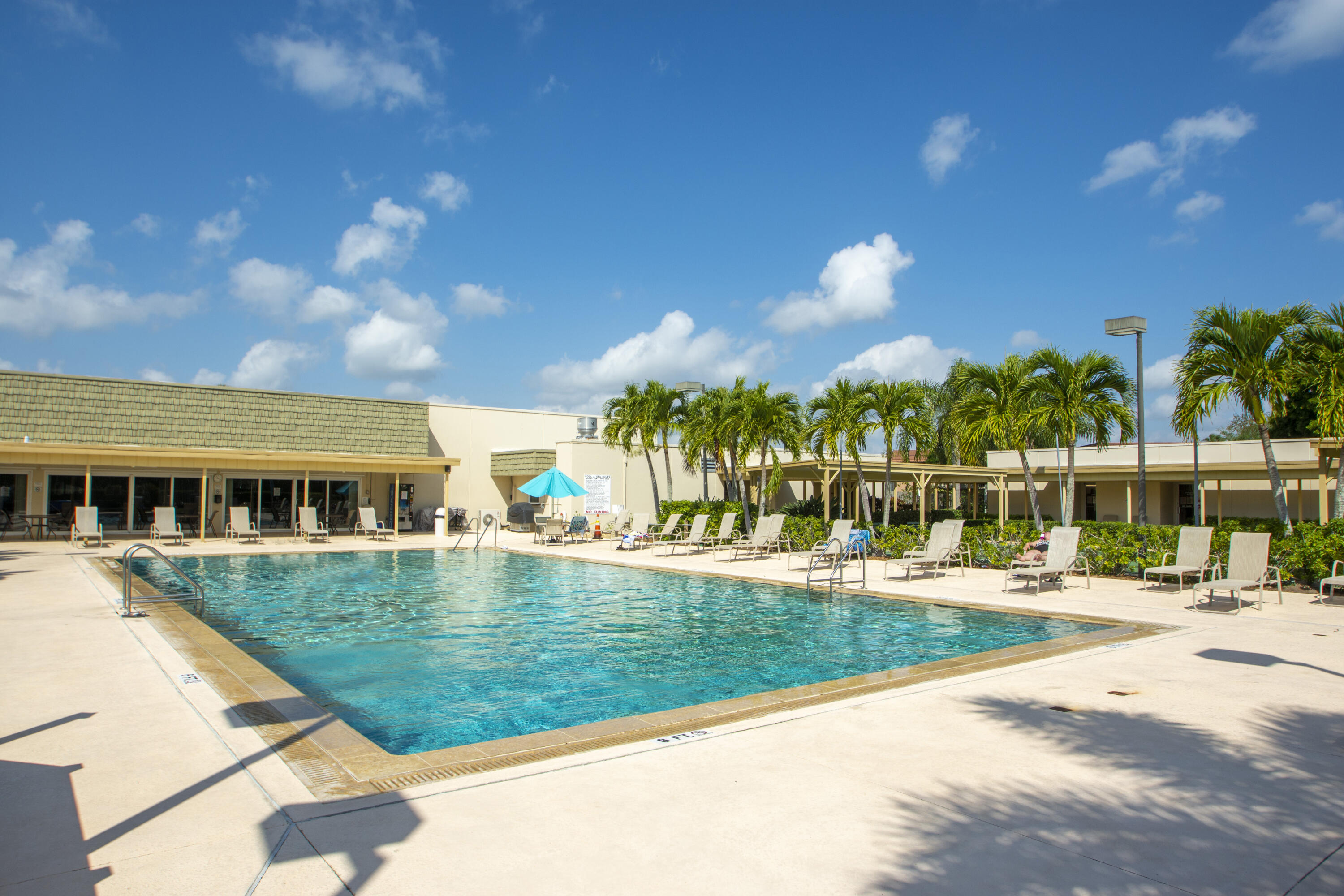 VISTA ROYALE PHASE IV BLDGS 83-111 - Residential