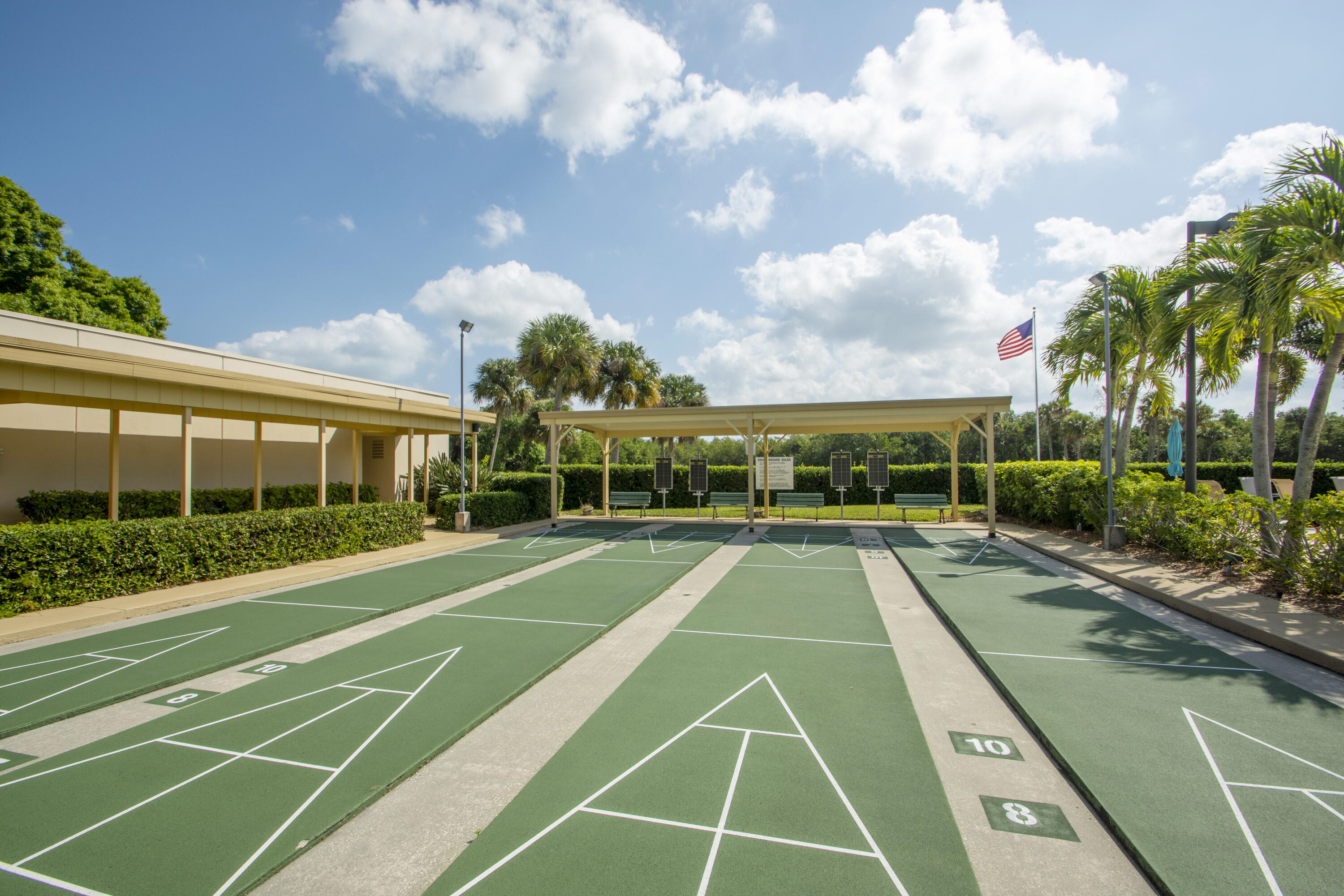 VISTA ROYALE PHASE IV BLDGS 83-111 - Residential