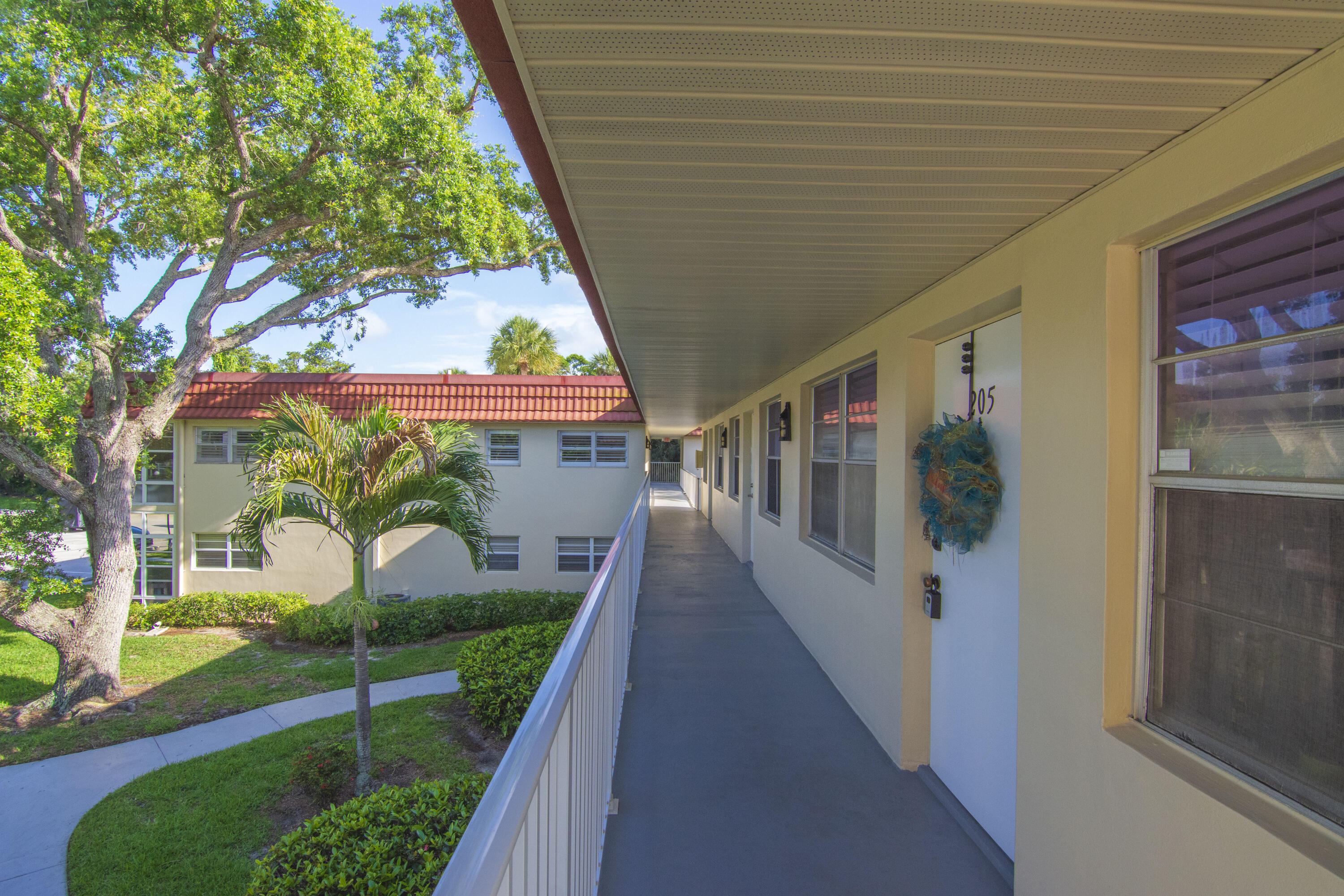 VISTA ROYALE PHASE IV BLDGS 83-111 - Residential