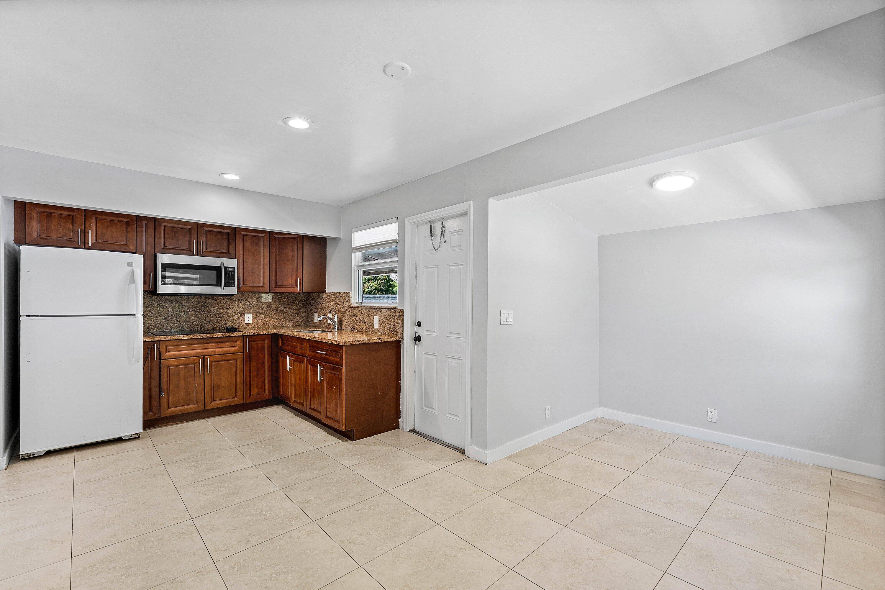 LAKEVIEW RIDGE - Residential Lease