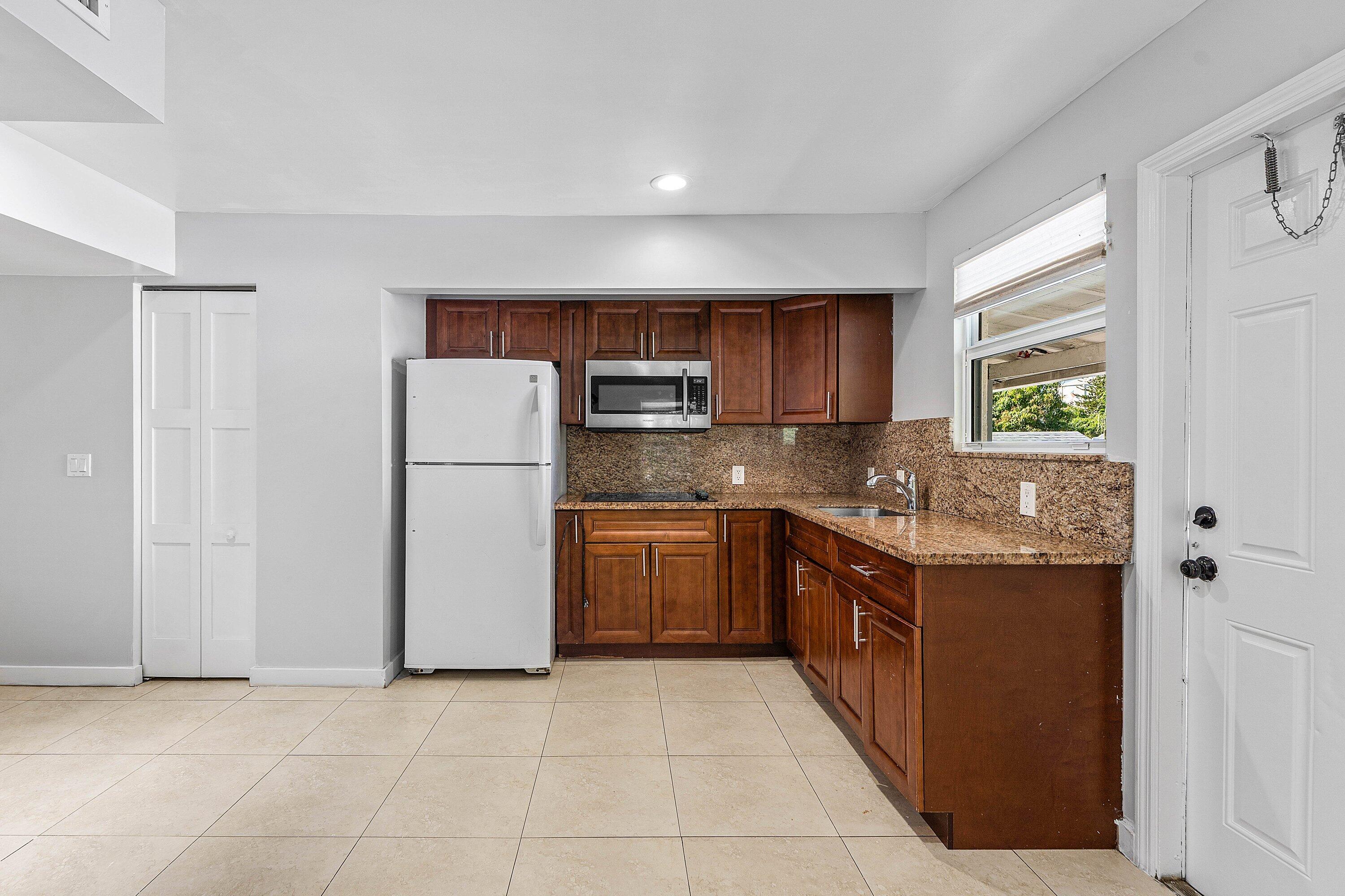 LAKEVIEW RIDGE - Residential Lease