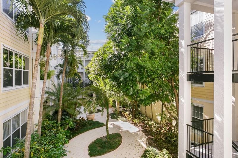 SOMERSET AT ABACOA CONDOMINIUM - Residential