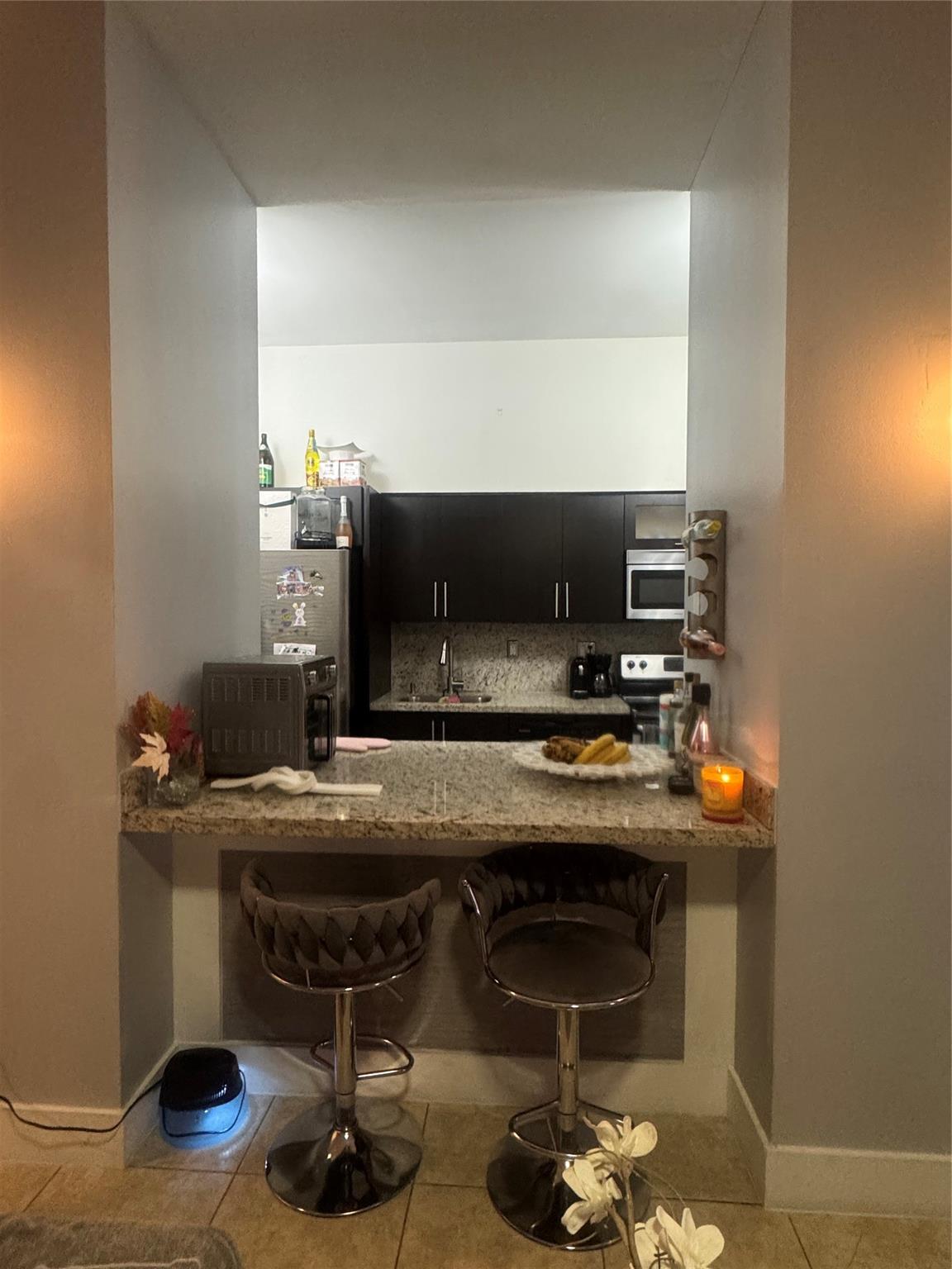 ROYAL PALMS CONDO - Residential Lease