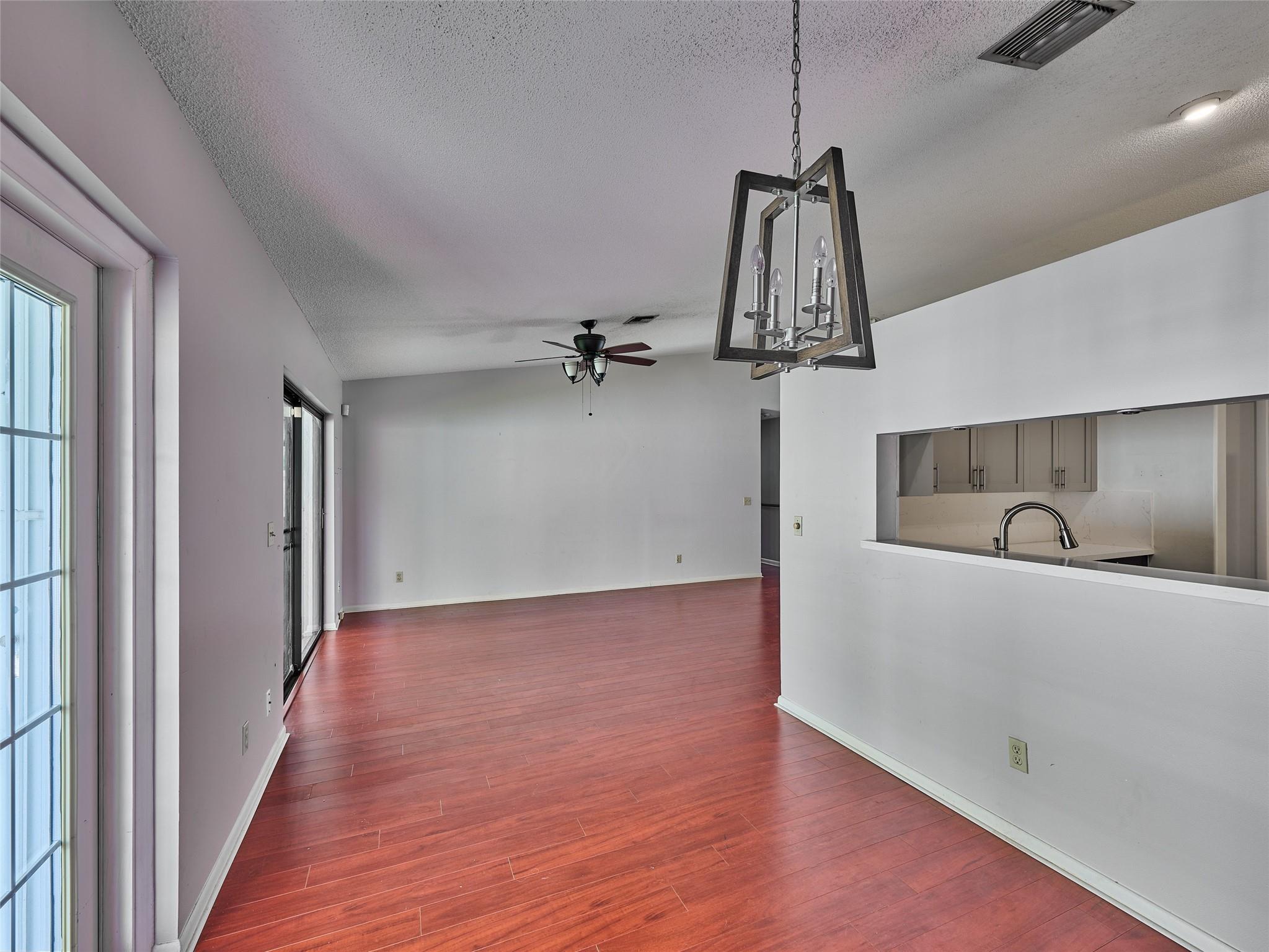 Town & Country Estates Se - Residential