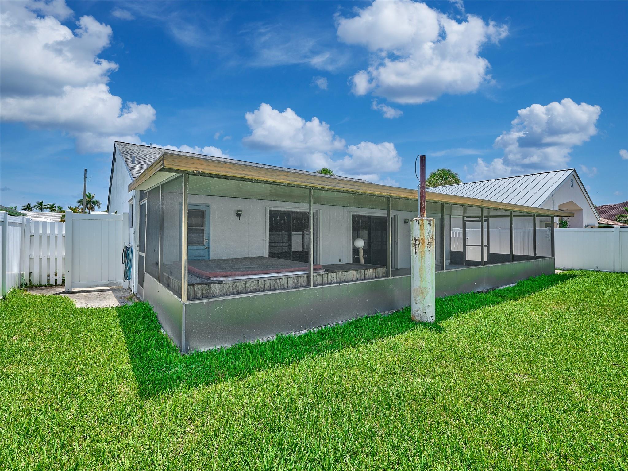 Town & Country Estates Se - Residential