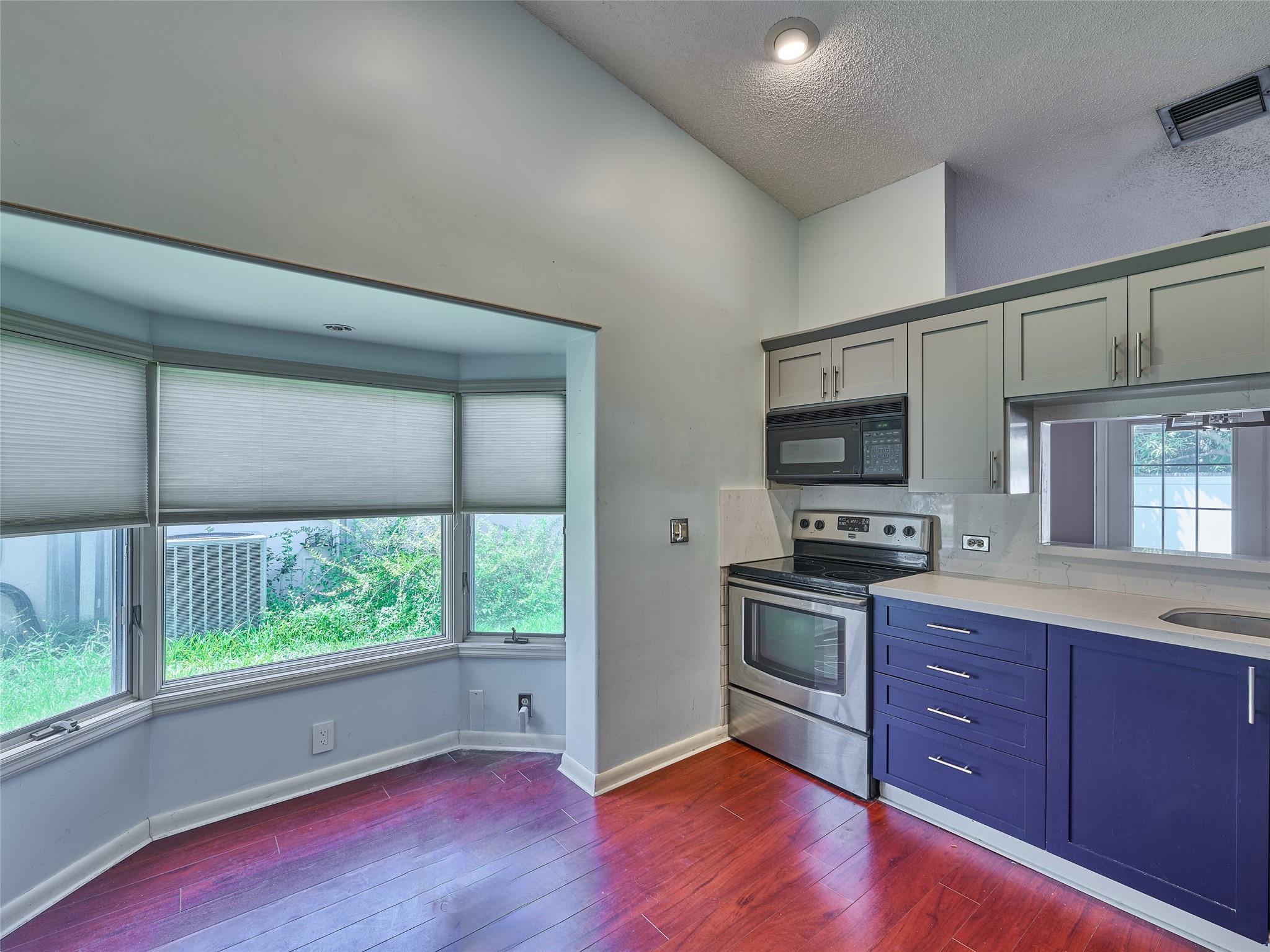 Town & Country Estates Se - Residential