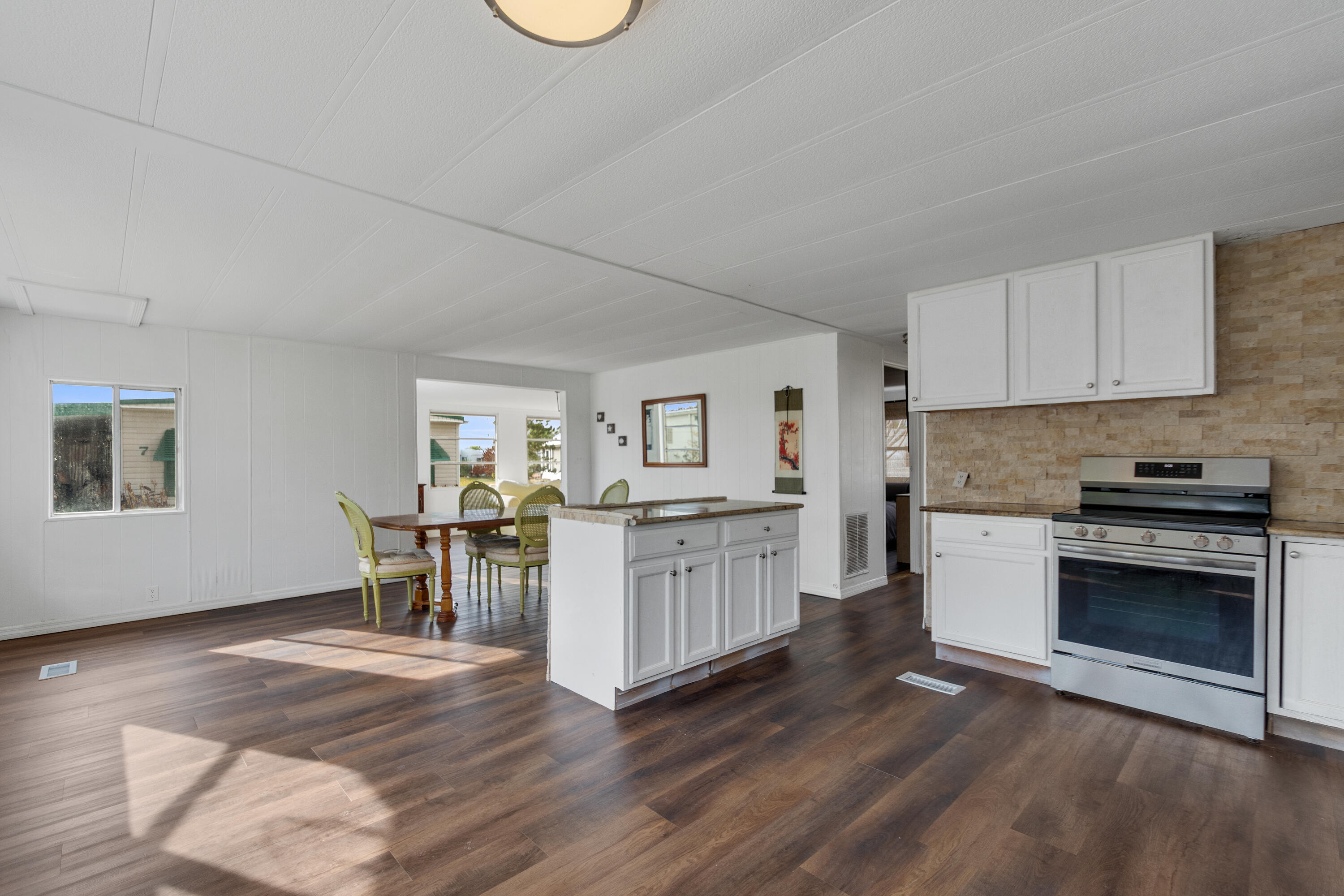 Spanish Lakes Riverfront - Residential