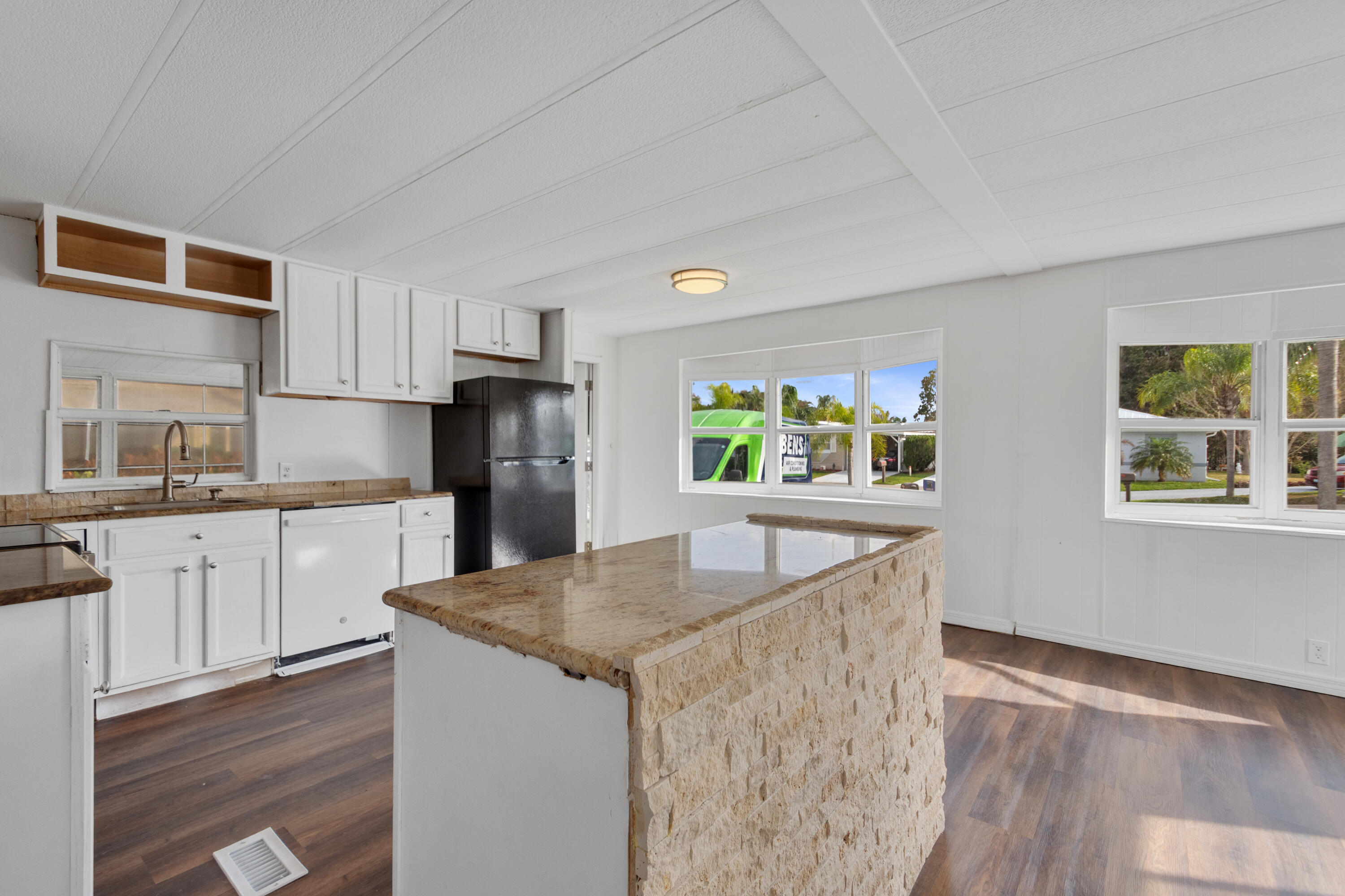 Spanish Lakes Riverfront - Residential