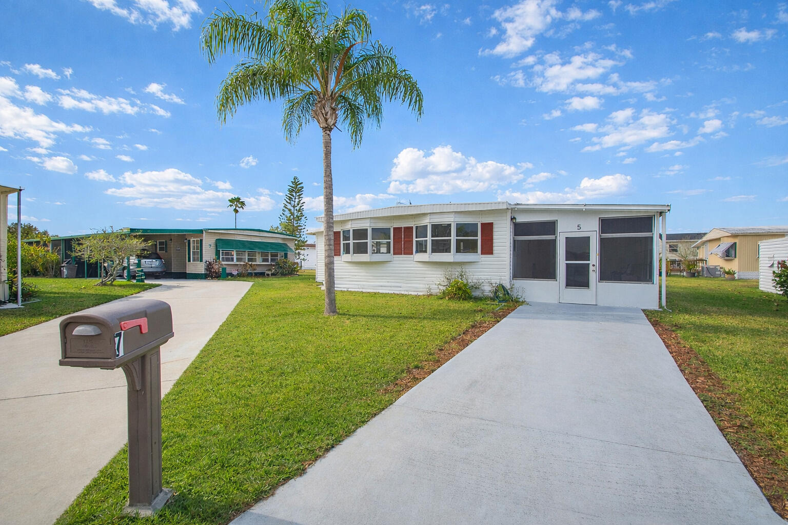 Spanish Lakes Riverfront - Residential