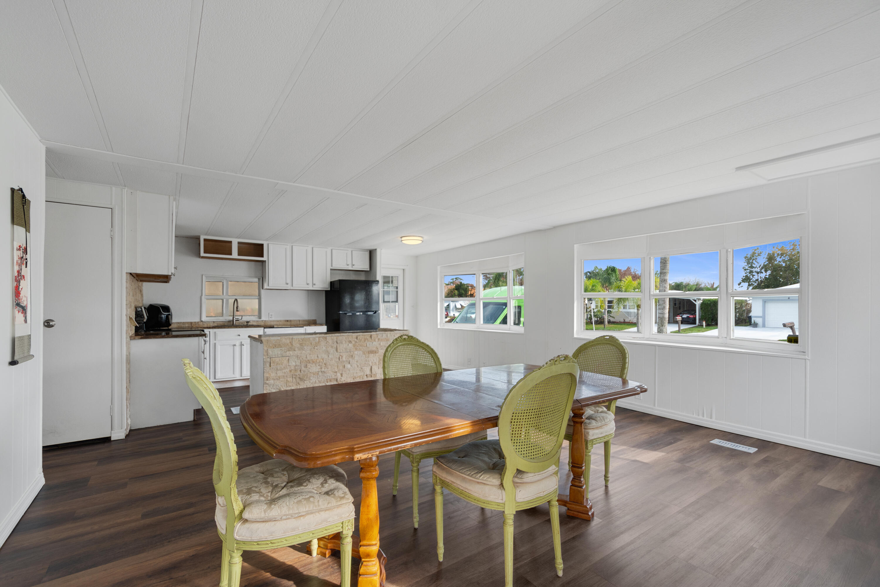 Spanish Lakes Riverfront - Residential