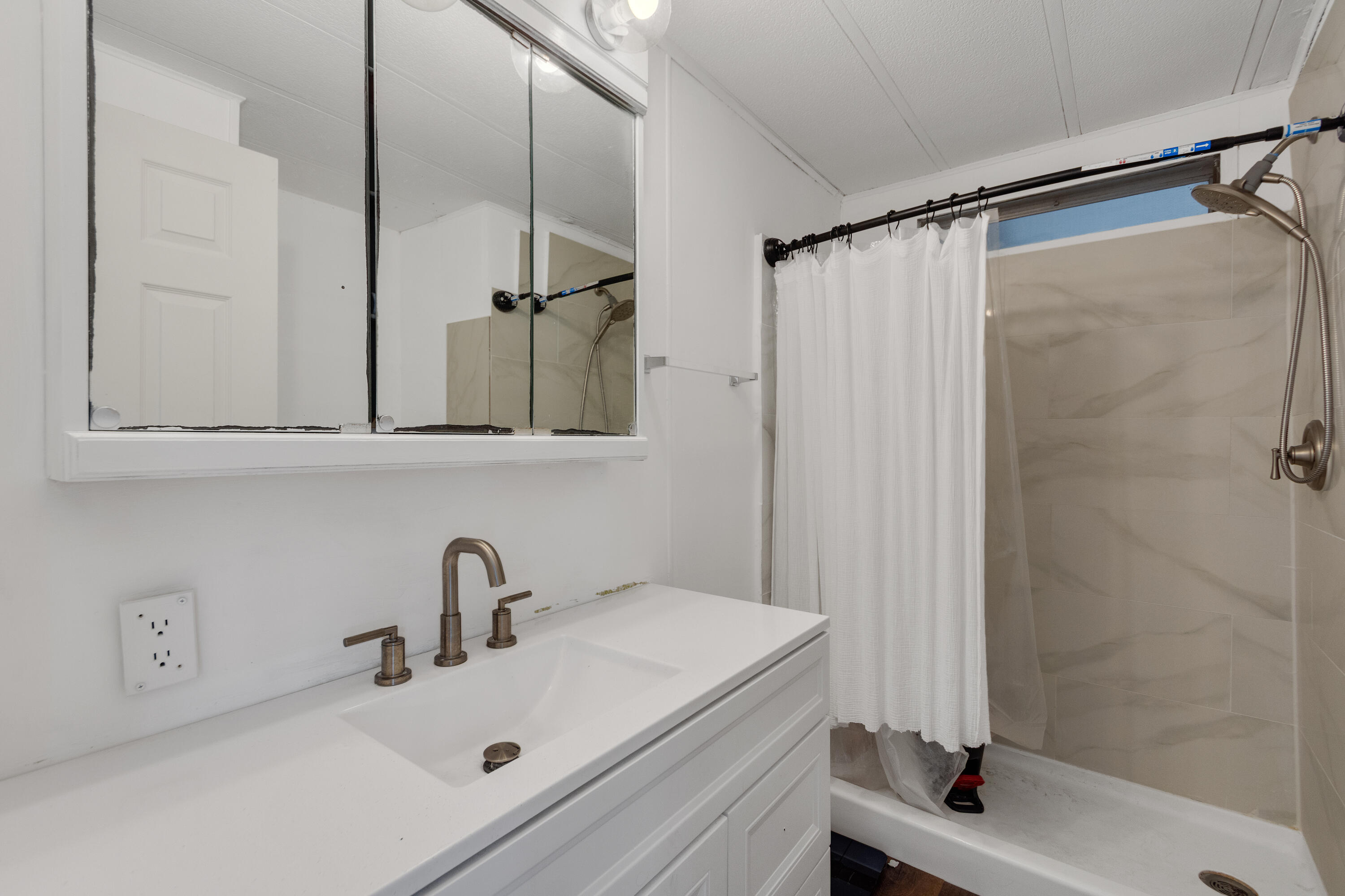 Spanish Lakes Riverfront - Residential