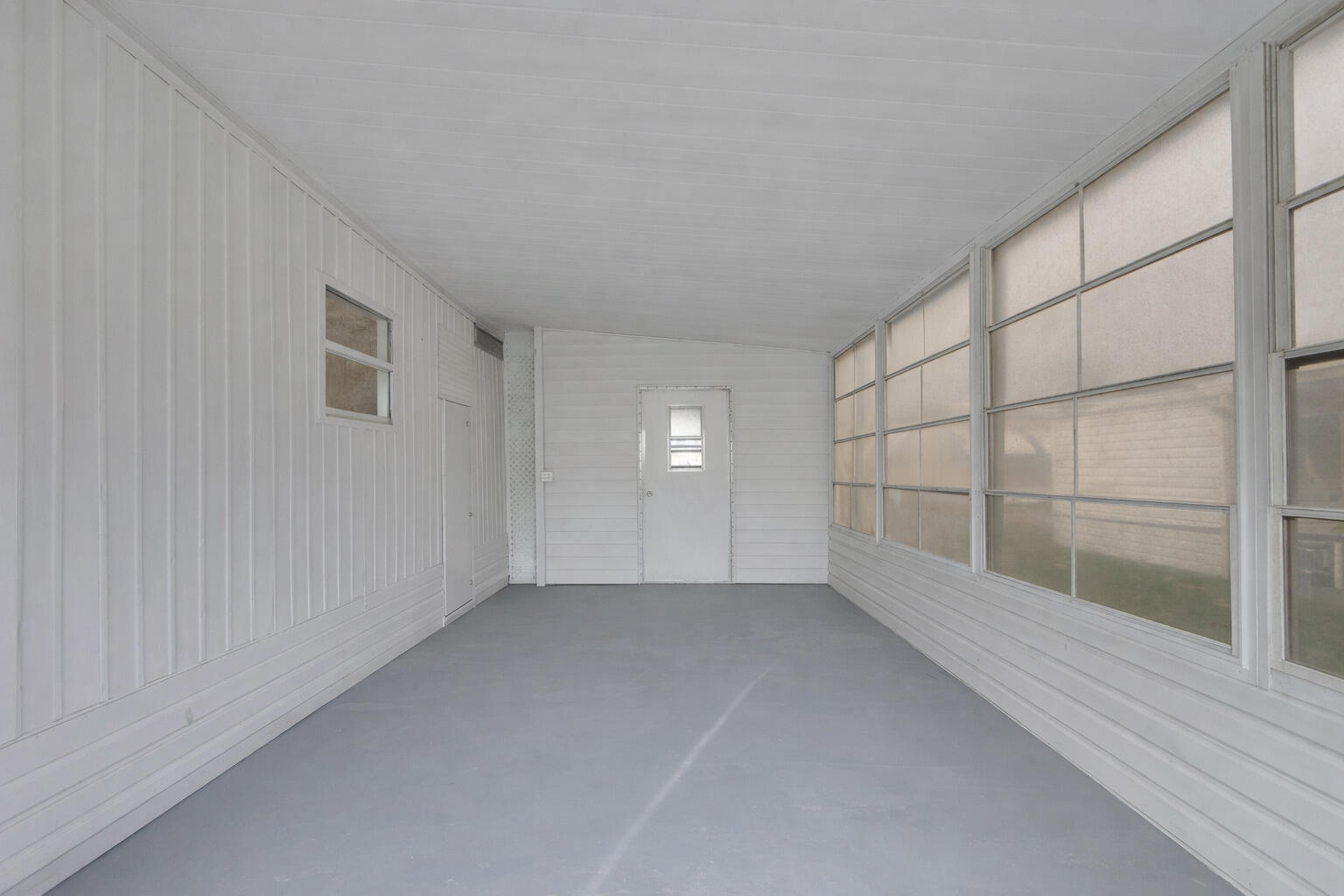 Spanish Lakes Riverfront - Residential