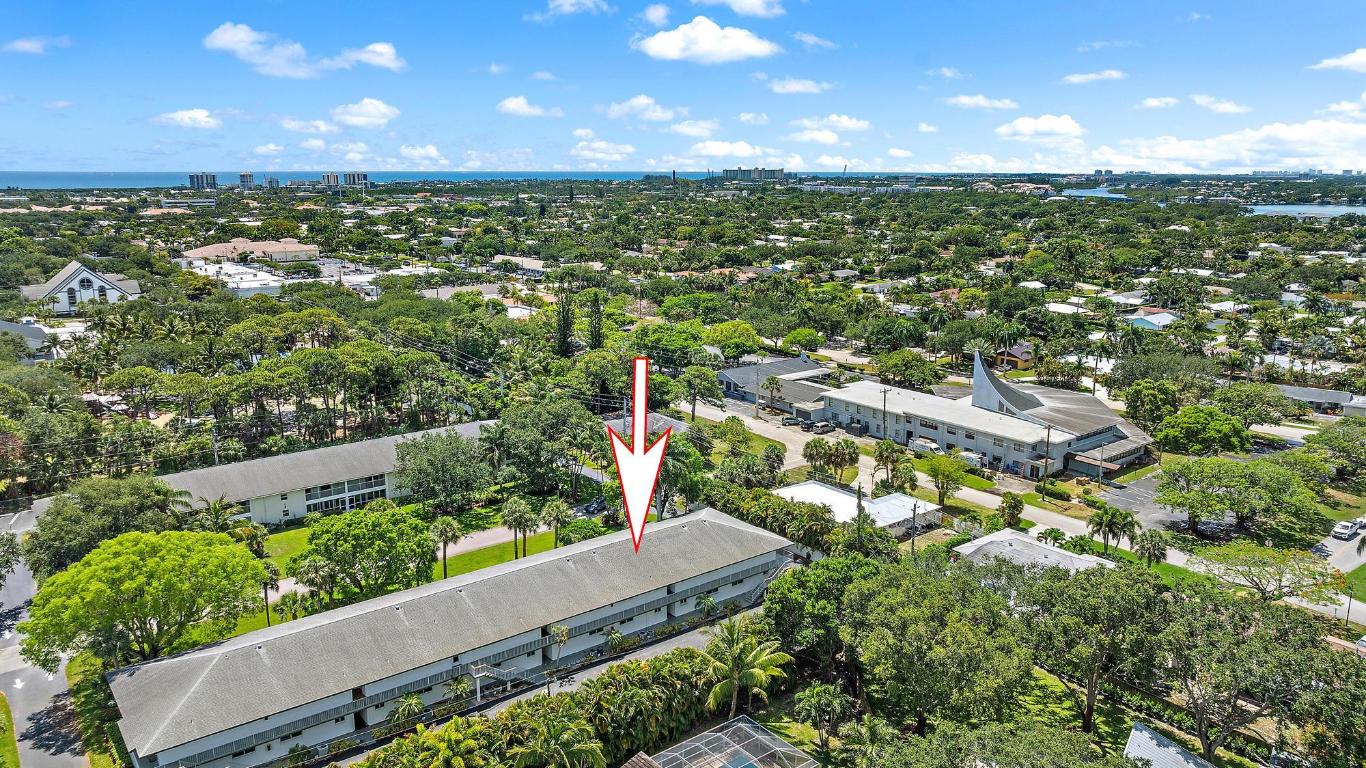 TEQUESTA GARDEN CONDO 6 - Residential