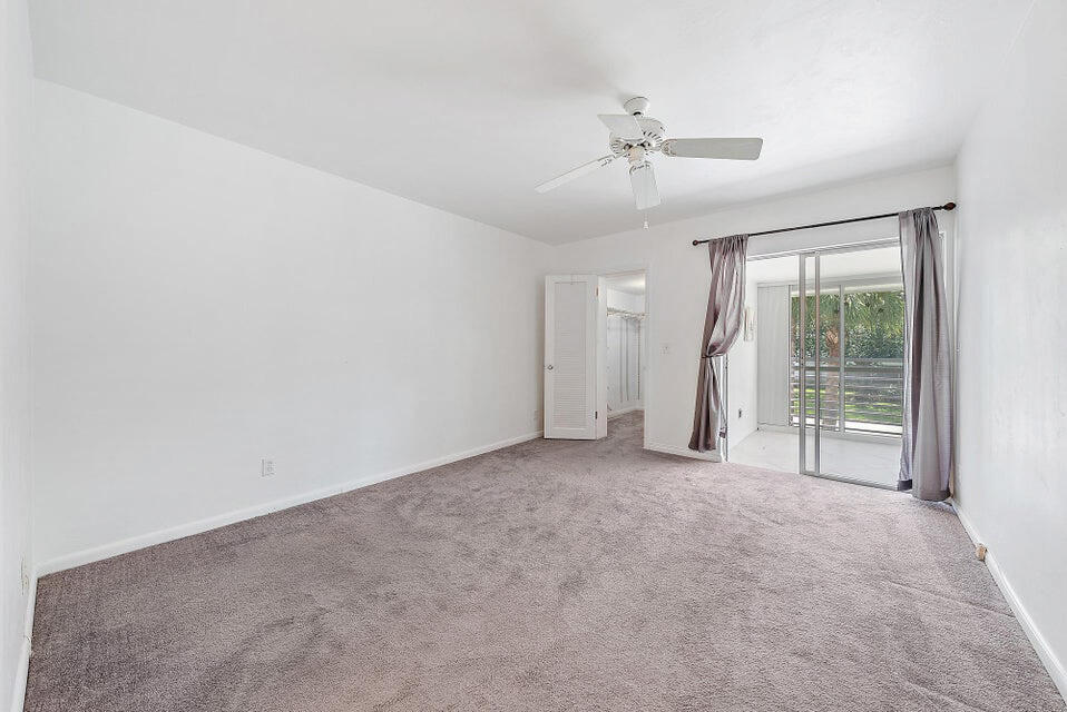 TEQUESTA GARDEN CONDO 6 - Residential