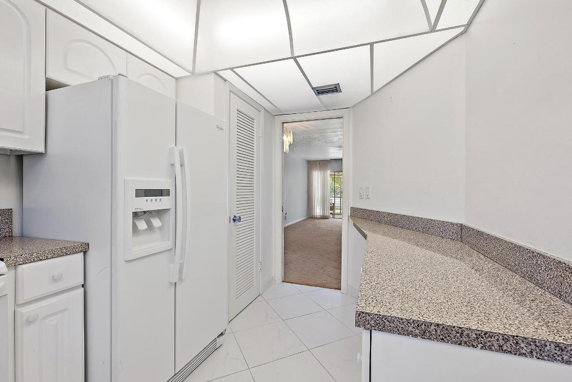 TEQUESTA GARDEN CONDO 6 - Residential