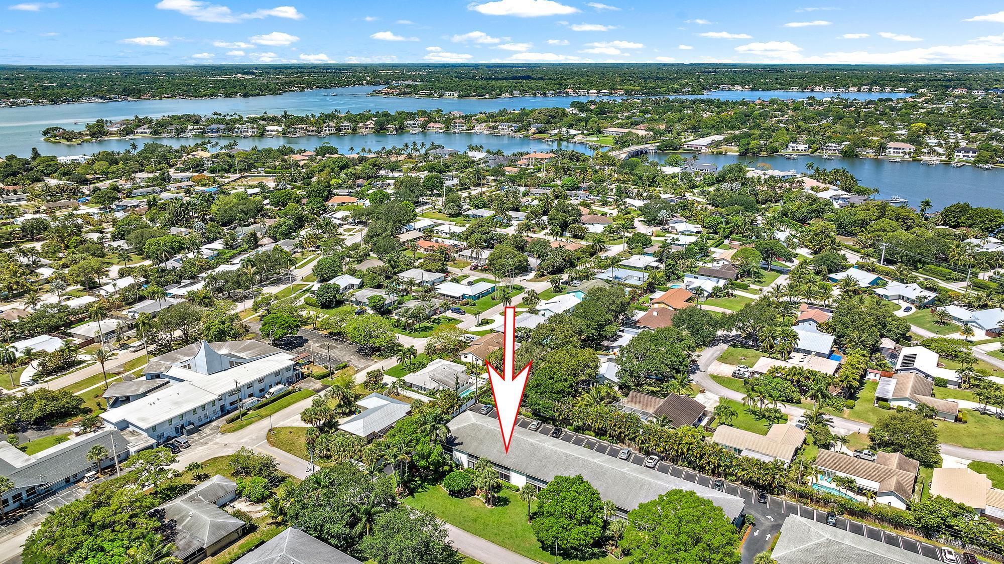 TEQUESTA GARDEN CONDO 6 - Residential