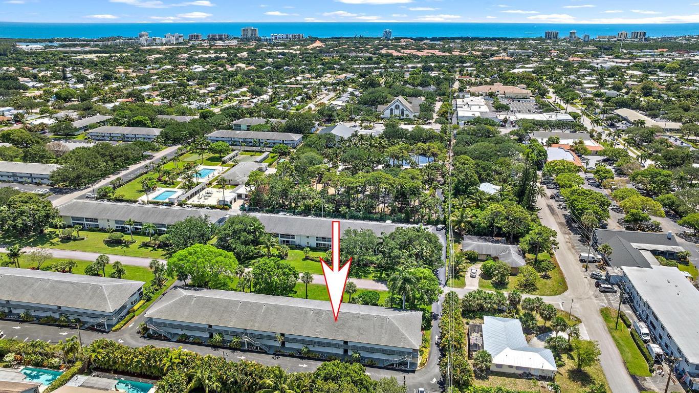 TEQUESTA GARDEN CONDO 6 - Residential