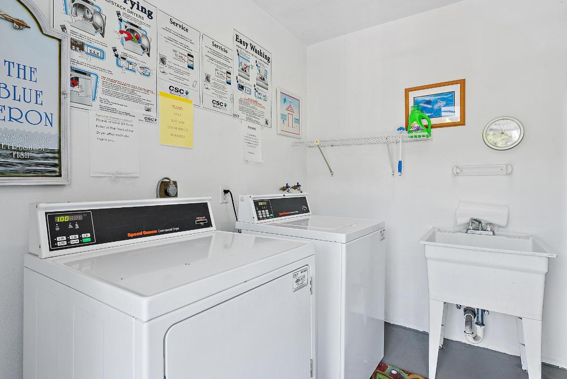 TEQUESTA GARDEN CONDO 6 - Residential